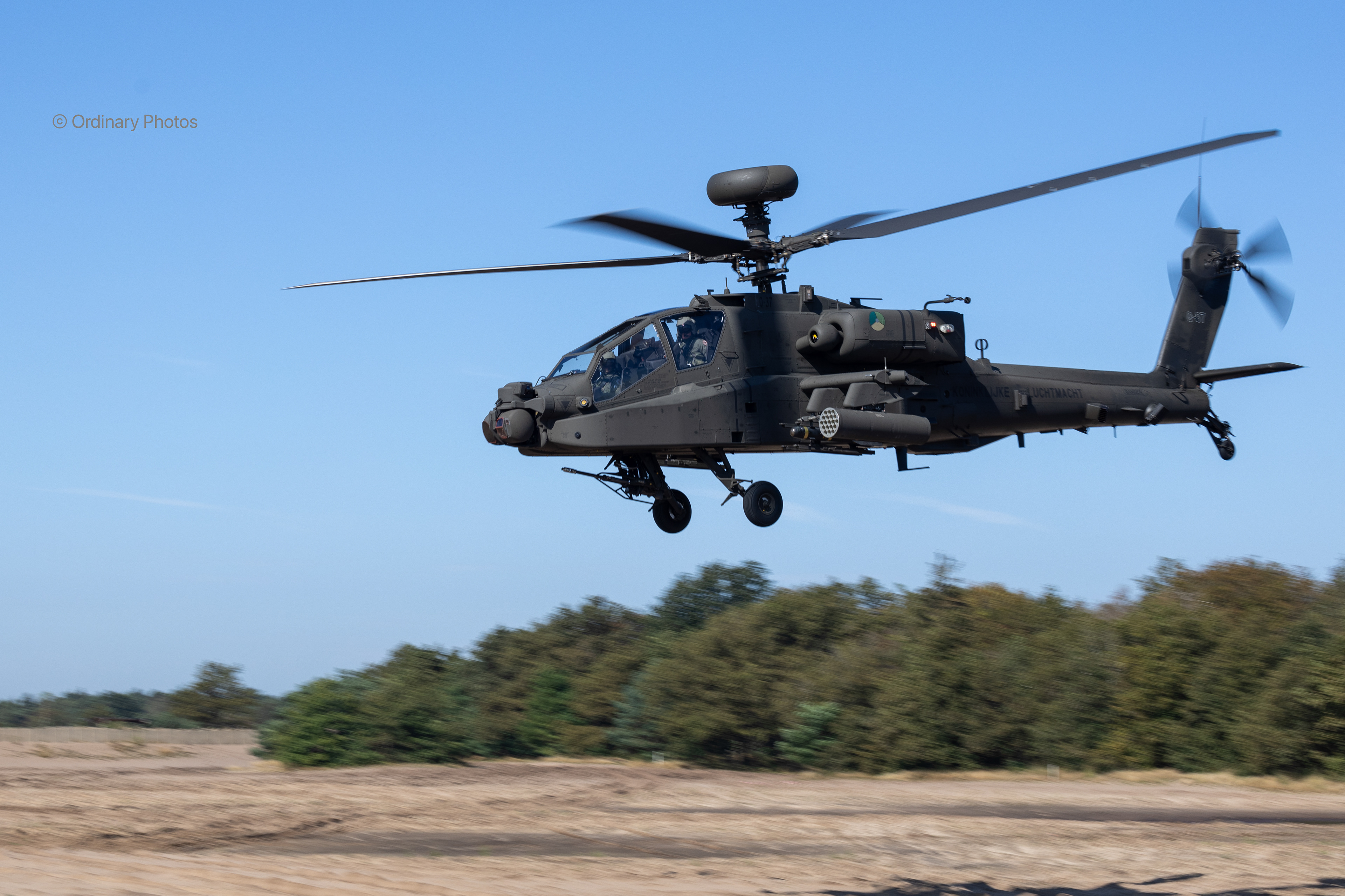 Low pass of AH-64E Q37