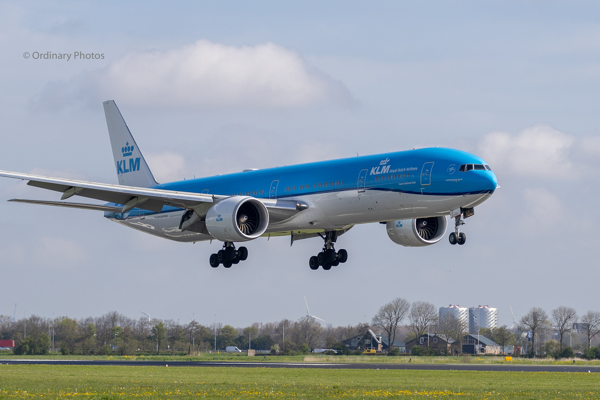 Landing of KLM Boeing 777-300 Darien National Park on the Polderbaan of Schiphol