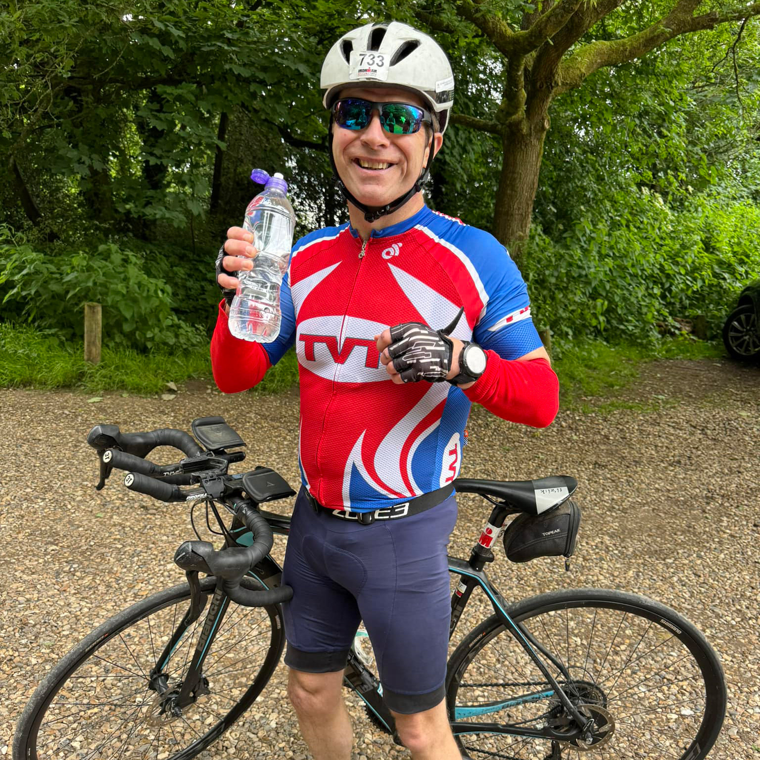 Mat taking a short refuelling stop