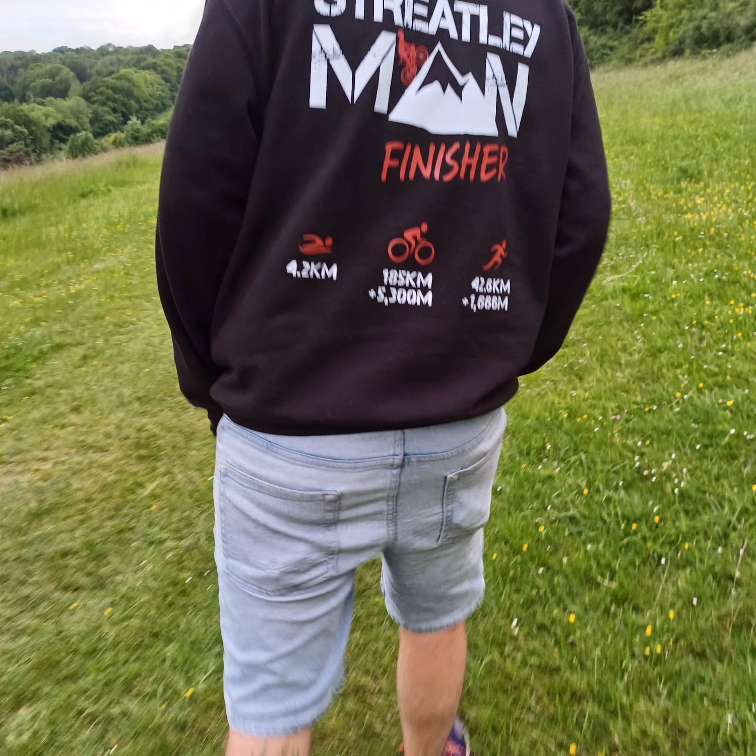 Race director Matt sporting his new merch