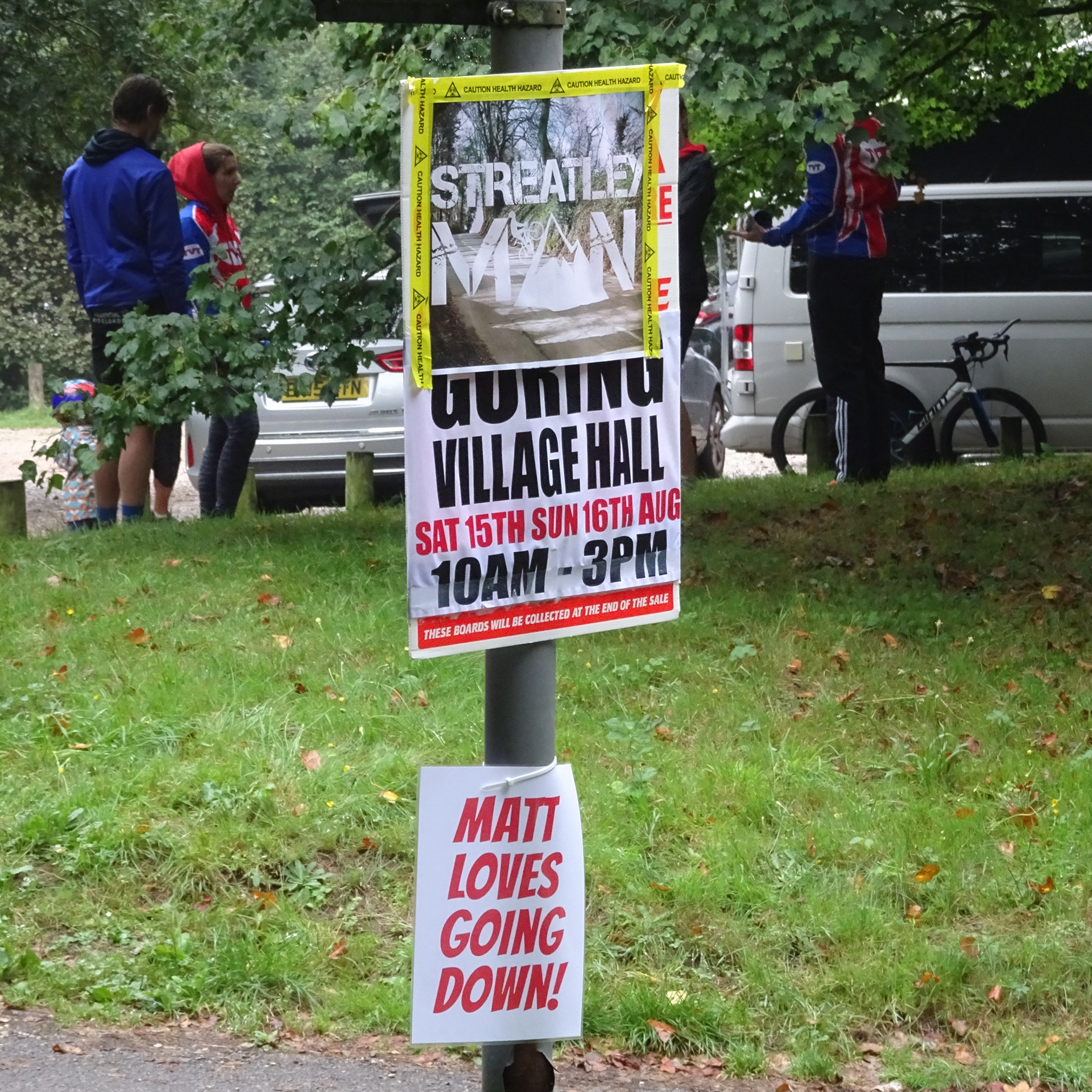 Motivational posters on the bike route