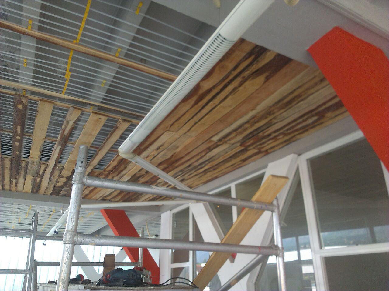 Decke im Schauraum