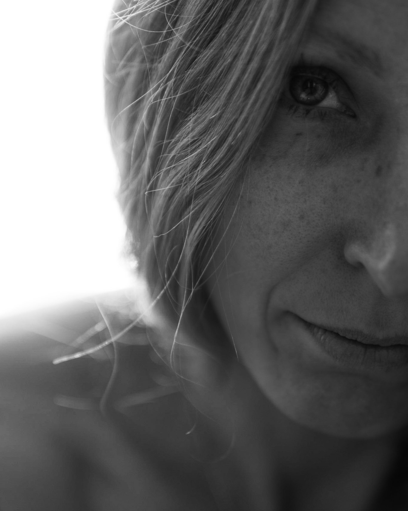 Today has been hard and I needed the extra strength. I'm not that comfortable in front of the camera, but #challengeaccepted. I can overcome this too. Thank you @emmypernick. #womensupportingwomen