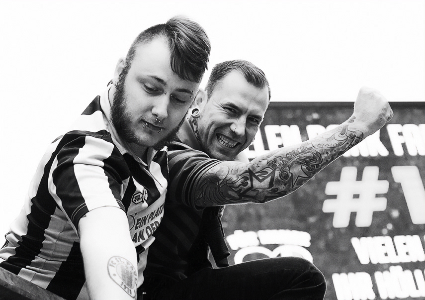 sankt pauli fans, jubelnd. sw