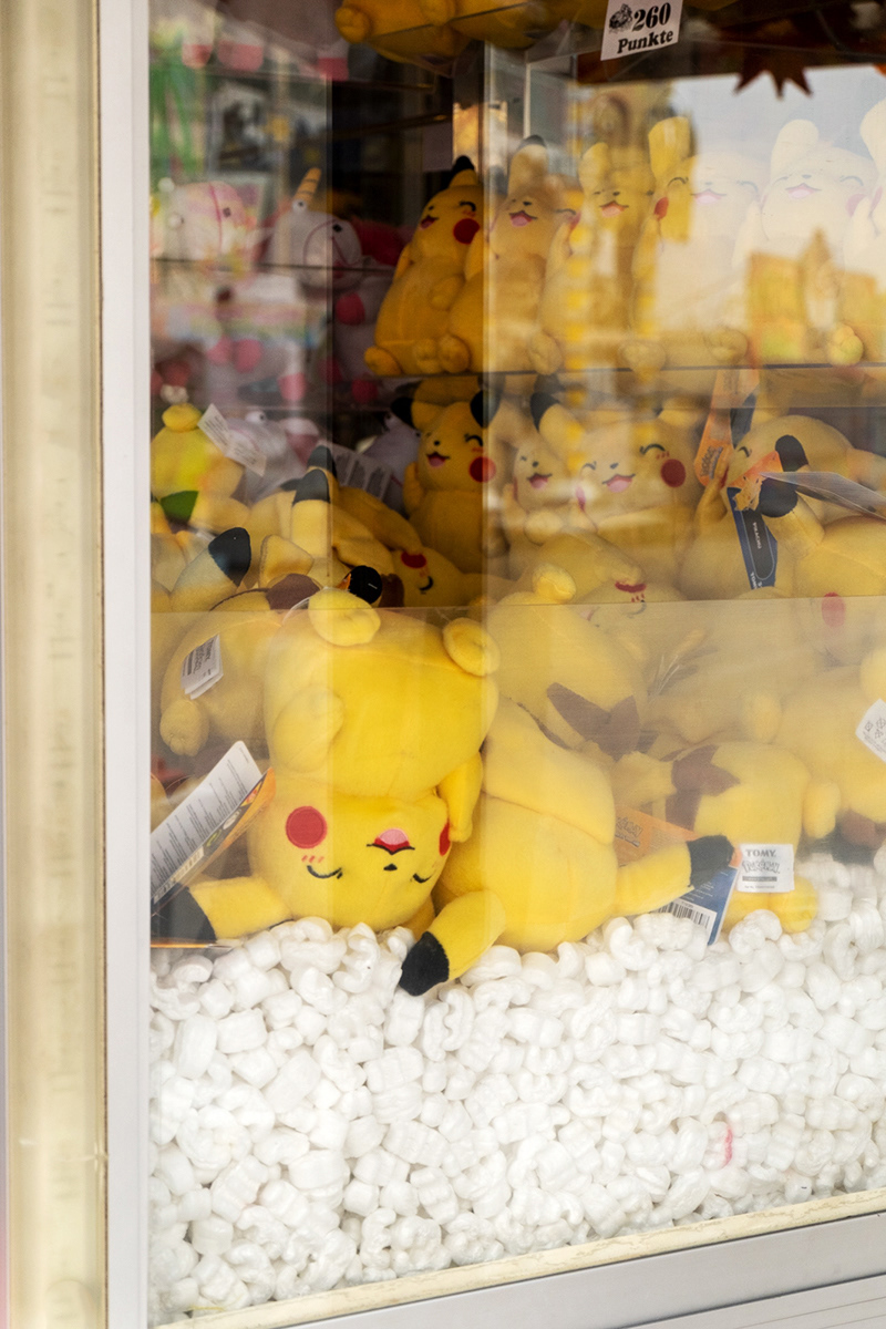 plüschtiere in kirmes geschäft