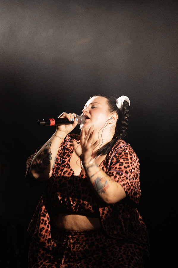 ukrainian rapper alyona alyona singing live on stage