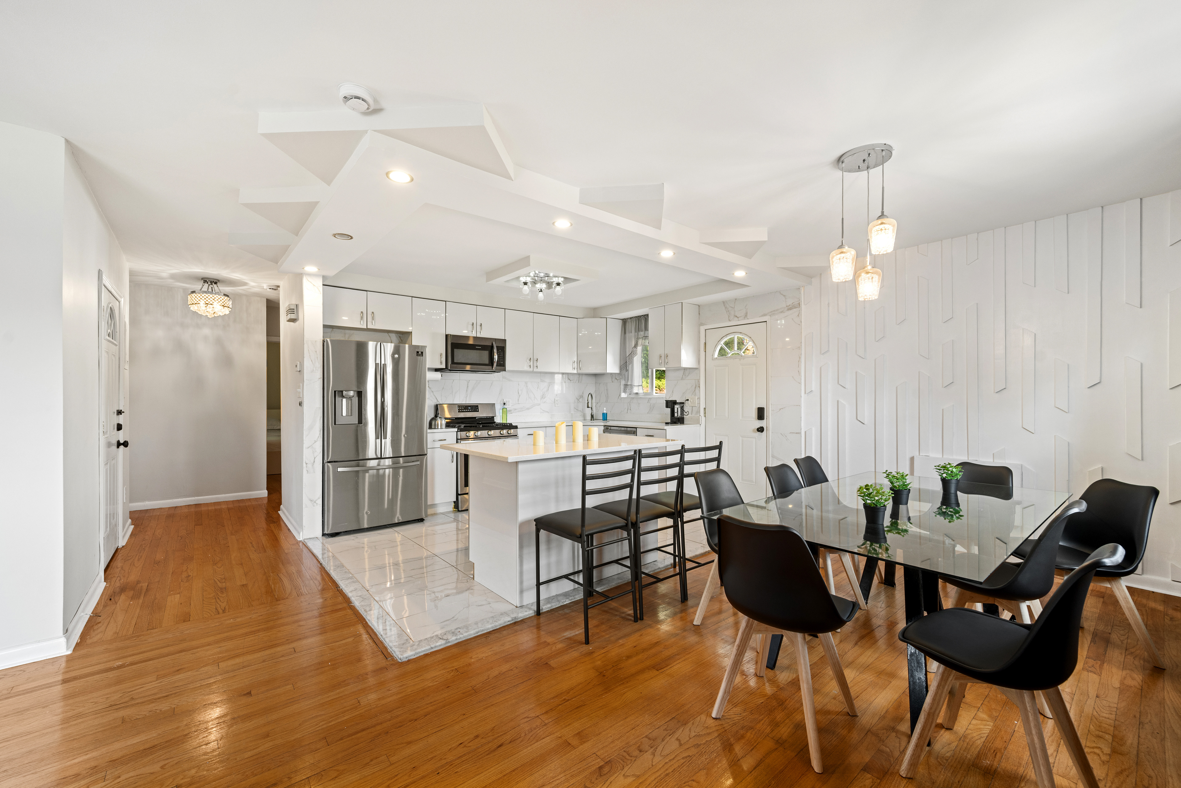 Kitchen / Dining
