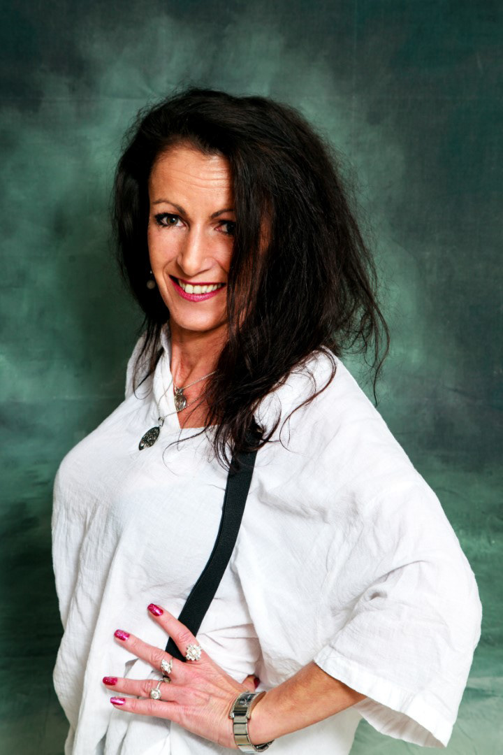 Homeshooting with Helena