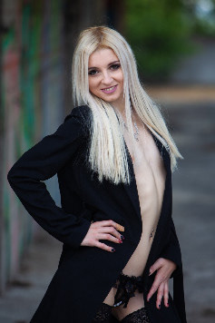 Sabrina Outdoor II