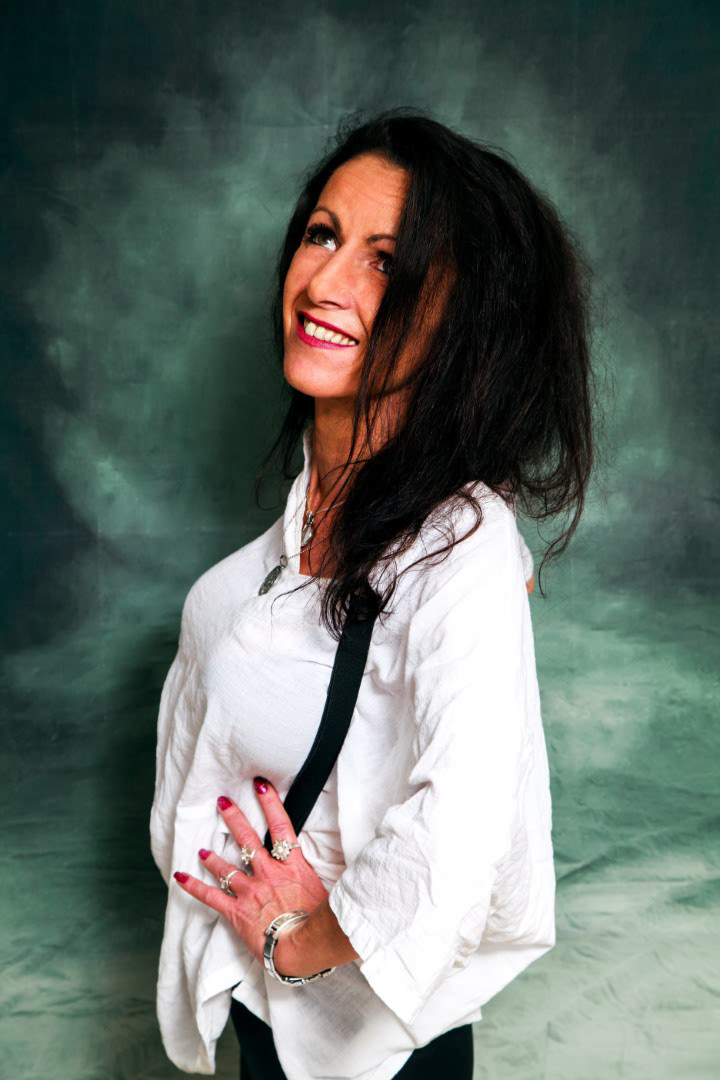 Homeshooting with Helena