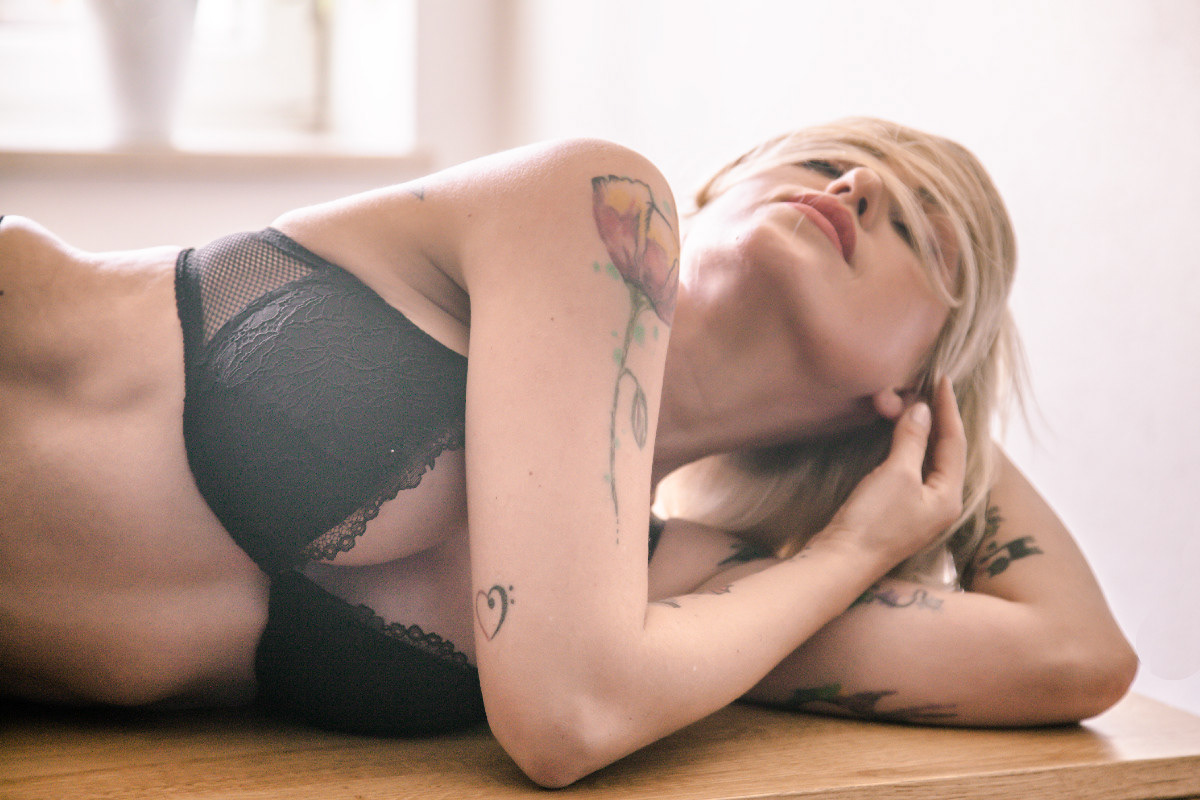 Homeshooting with Vikky