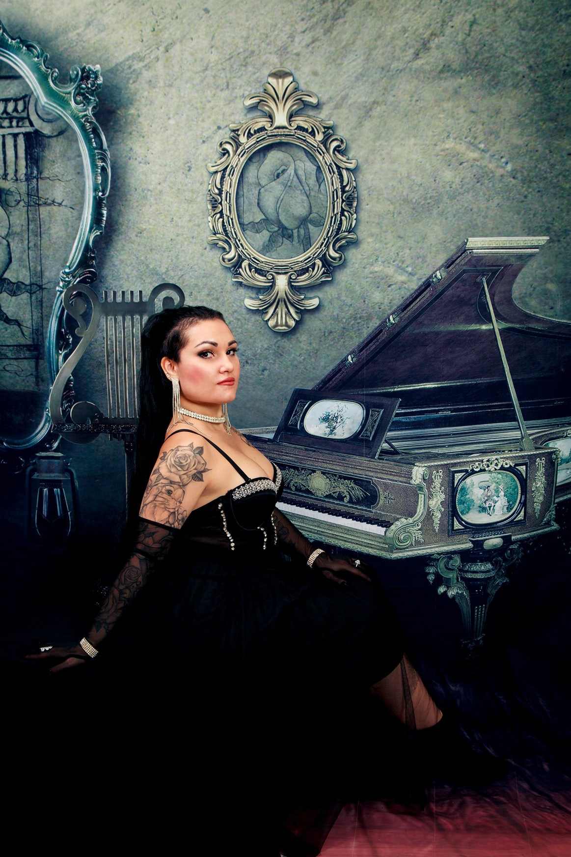 Viktoria with Piano