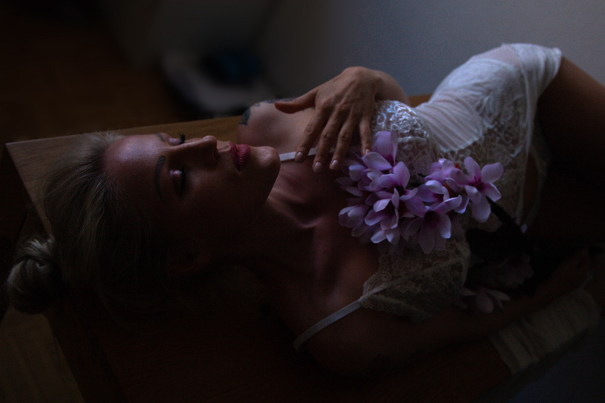 Homeshooting with Vikky