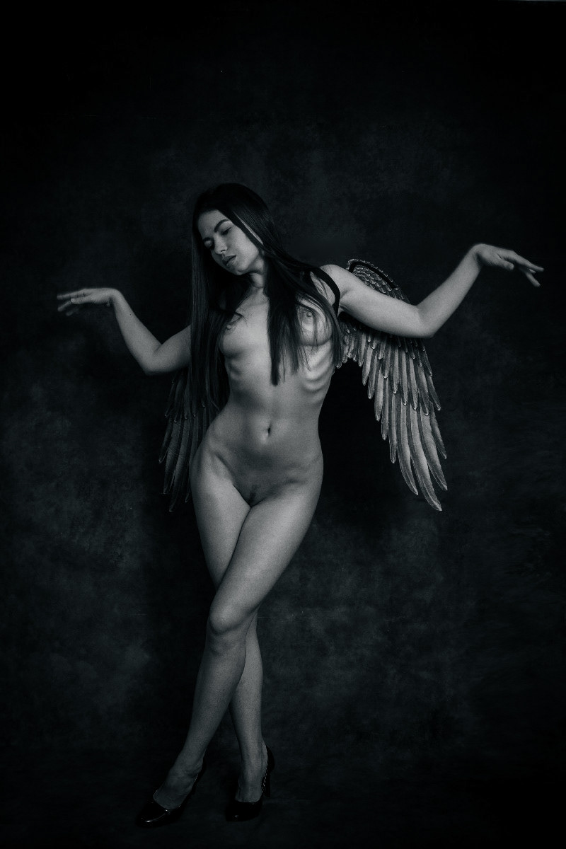 Viktoriia Aliko - Nude