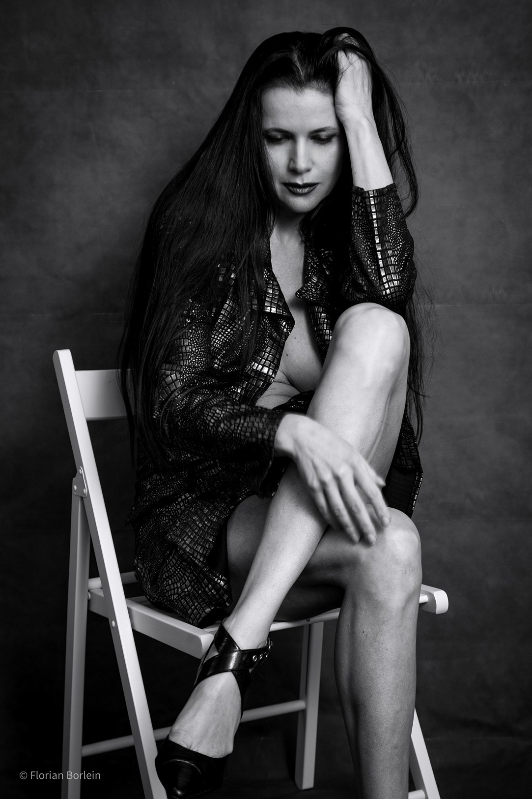Ellen - Black Back 2