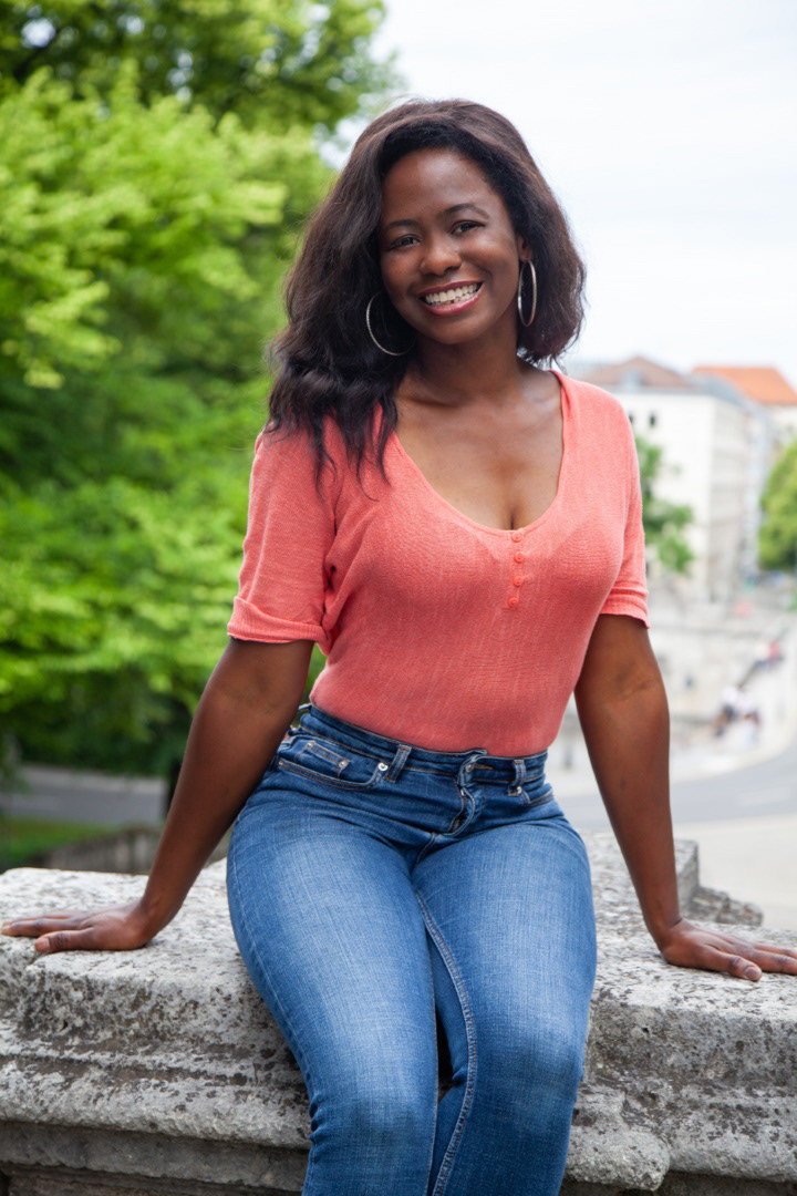 Alessandra at Friedensengel