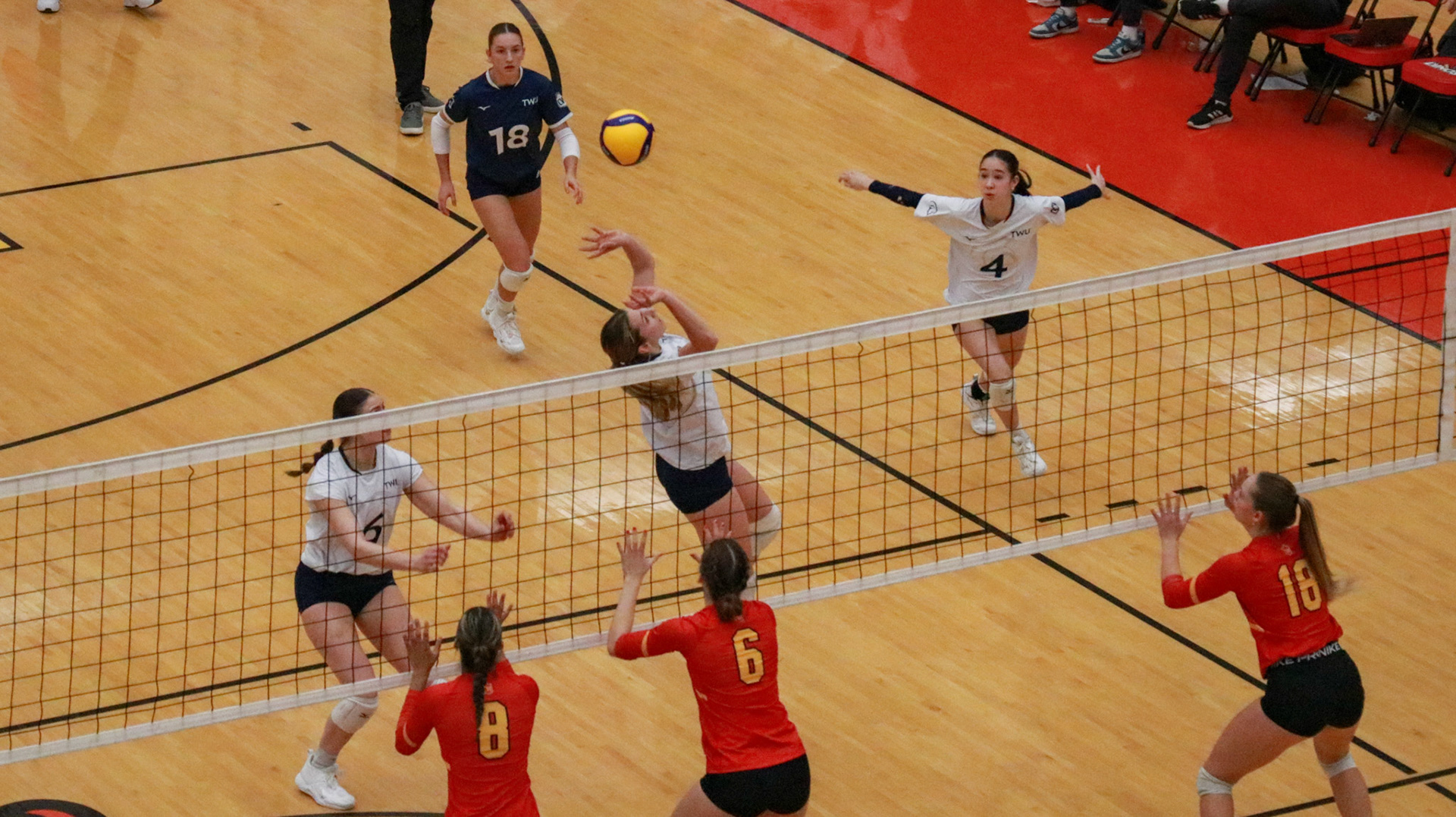 This picture showcases a women’s volleyball game between Trinity Western Spartans and the Calgary Dinos on Saturday, Feb. 17, 2024, at the Jack Simpson Gym in Calgary. Trinity Western Spartans defeats Calgary Dinos with a score of 3-1.(Photo by Armaan Khanna/The Press)