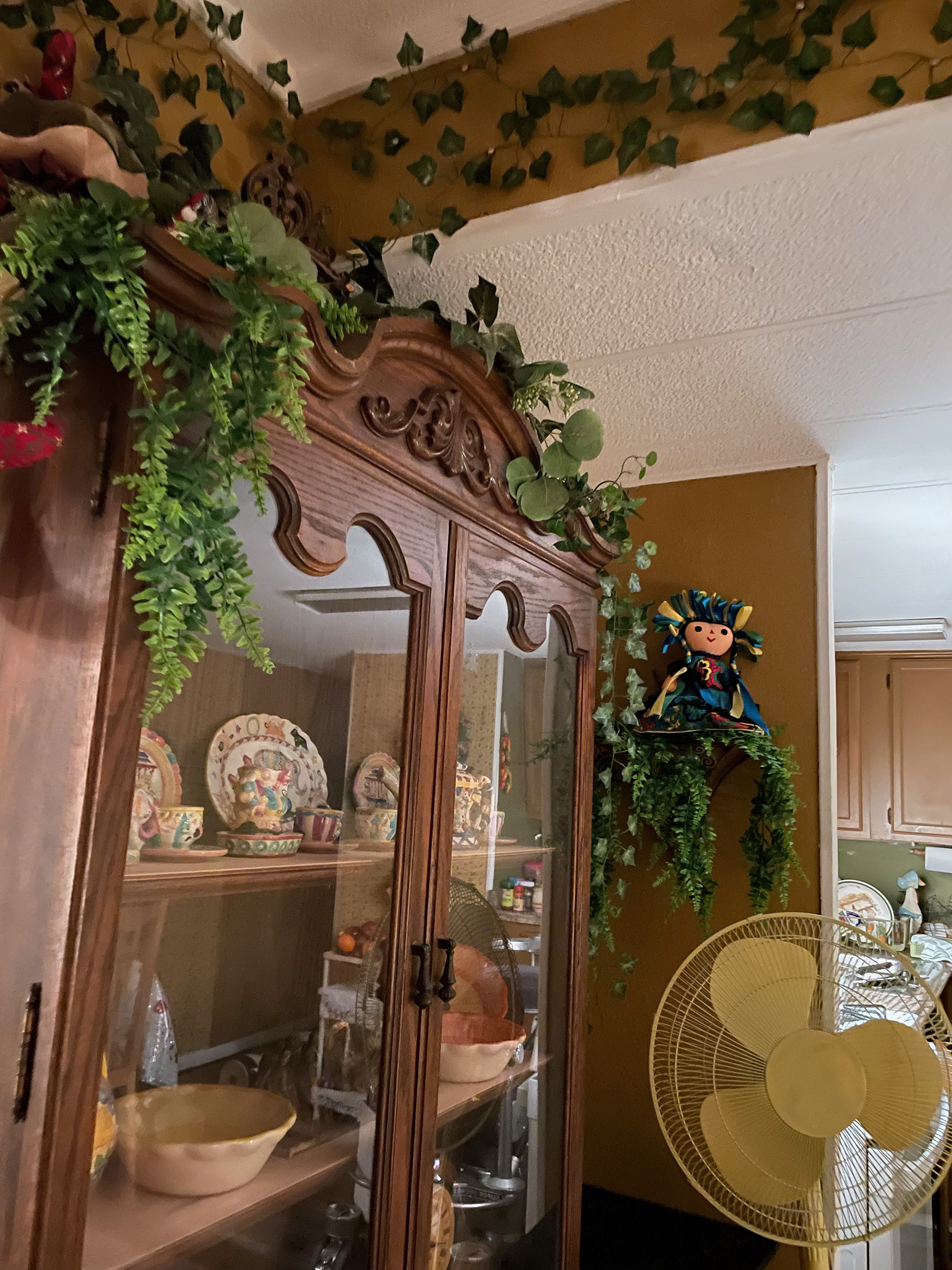 La Bruja Set Photos - Abuela's Kitchen