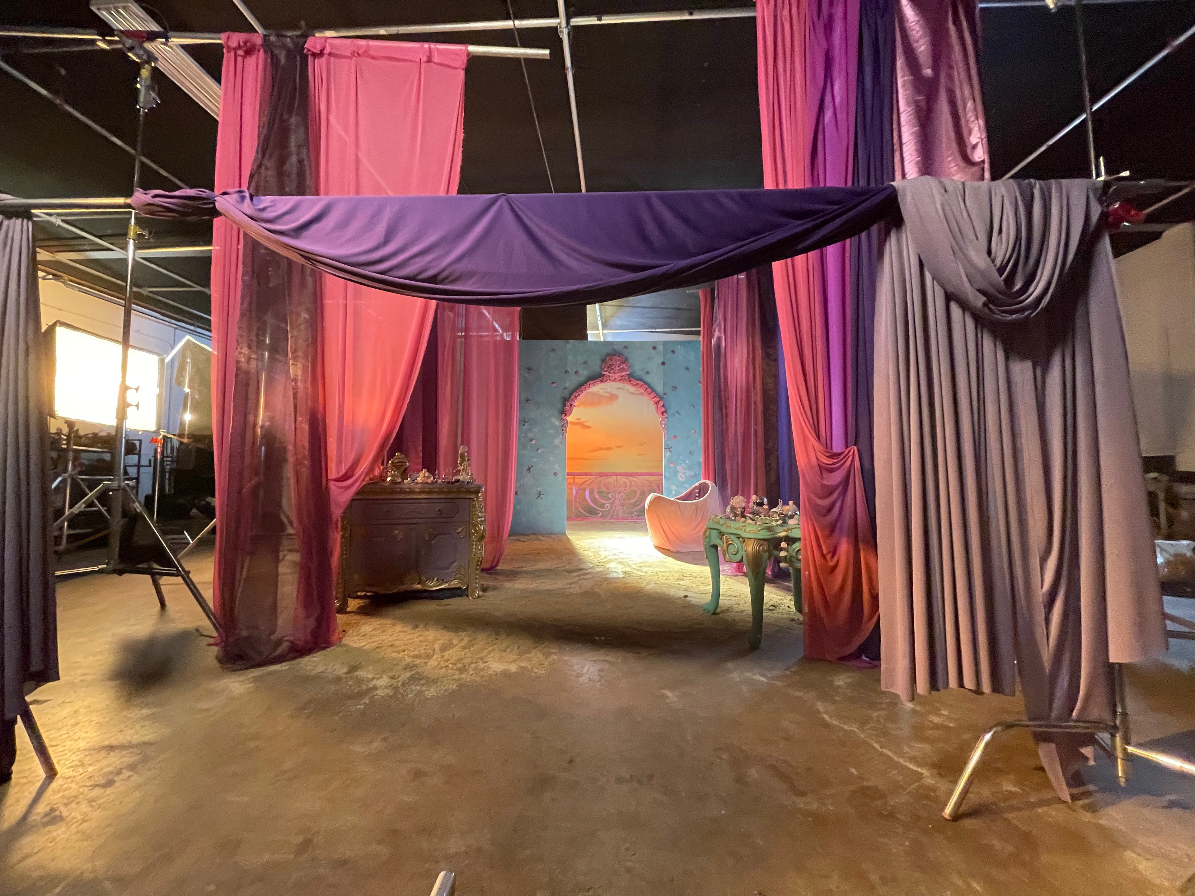 La Bruja Set Photos - Palace