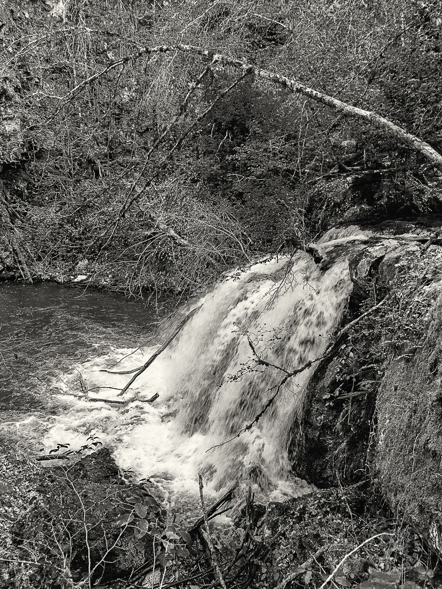 Cascade, ruisseau en Correze