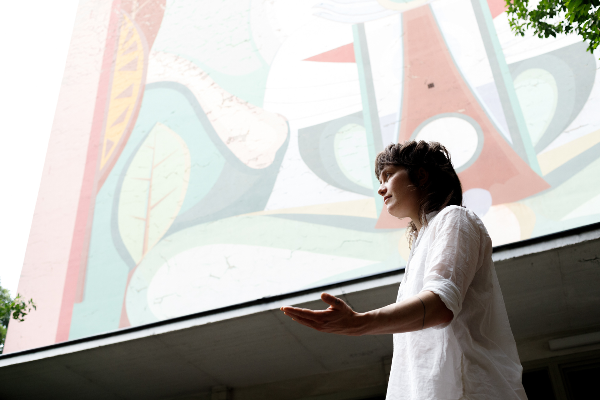 Shelter Bone, performance (Mathilde Mensink)