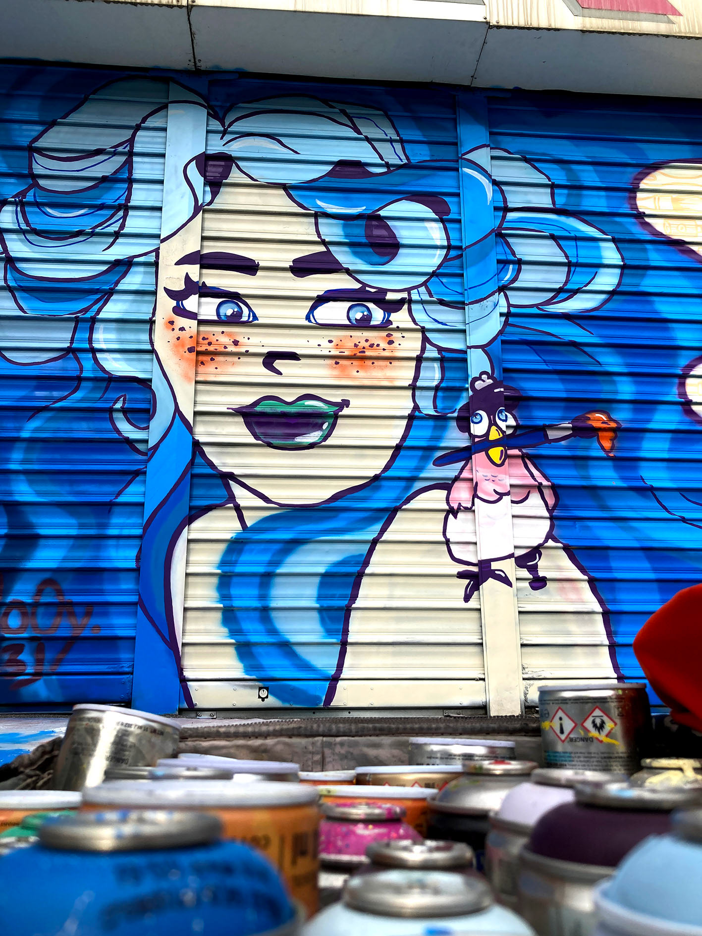 Madame Pinceau • Fresque commune avec Recycl'Art Auvergne • Peinture à la main sur rideau de l'imprimeur Repro63