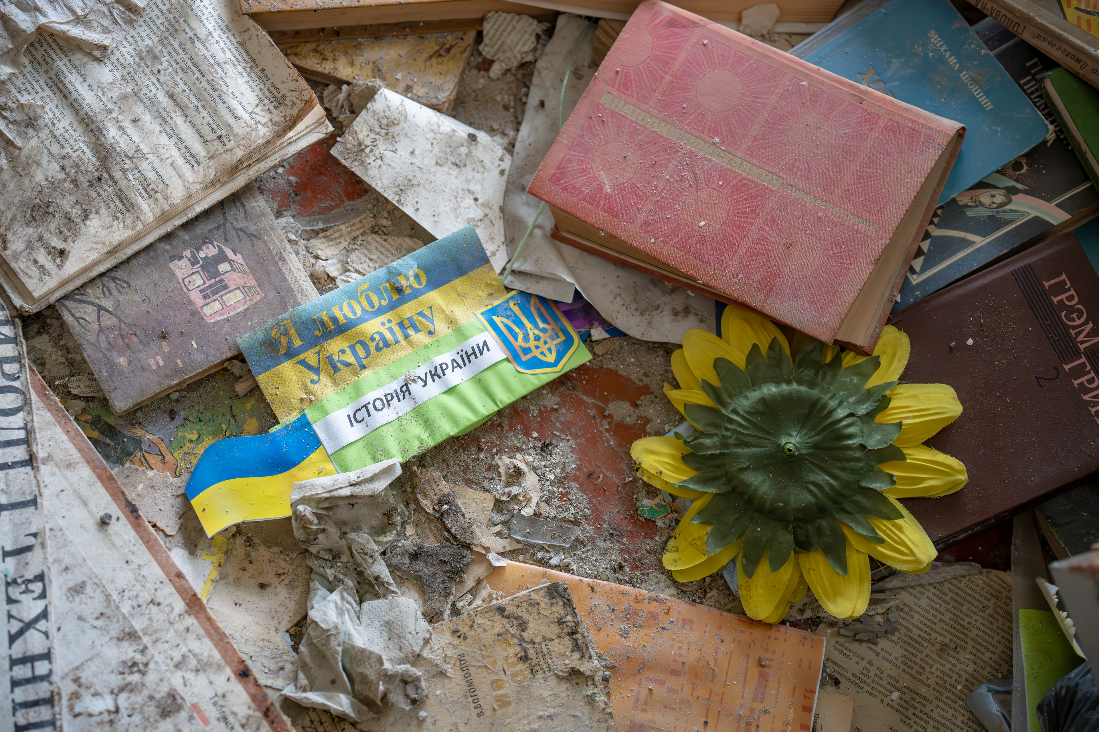 Details from inside the schools libruary, Slatyne, Kharkiv Oblast