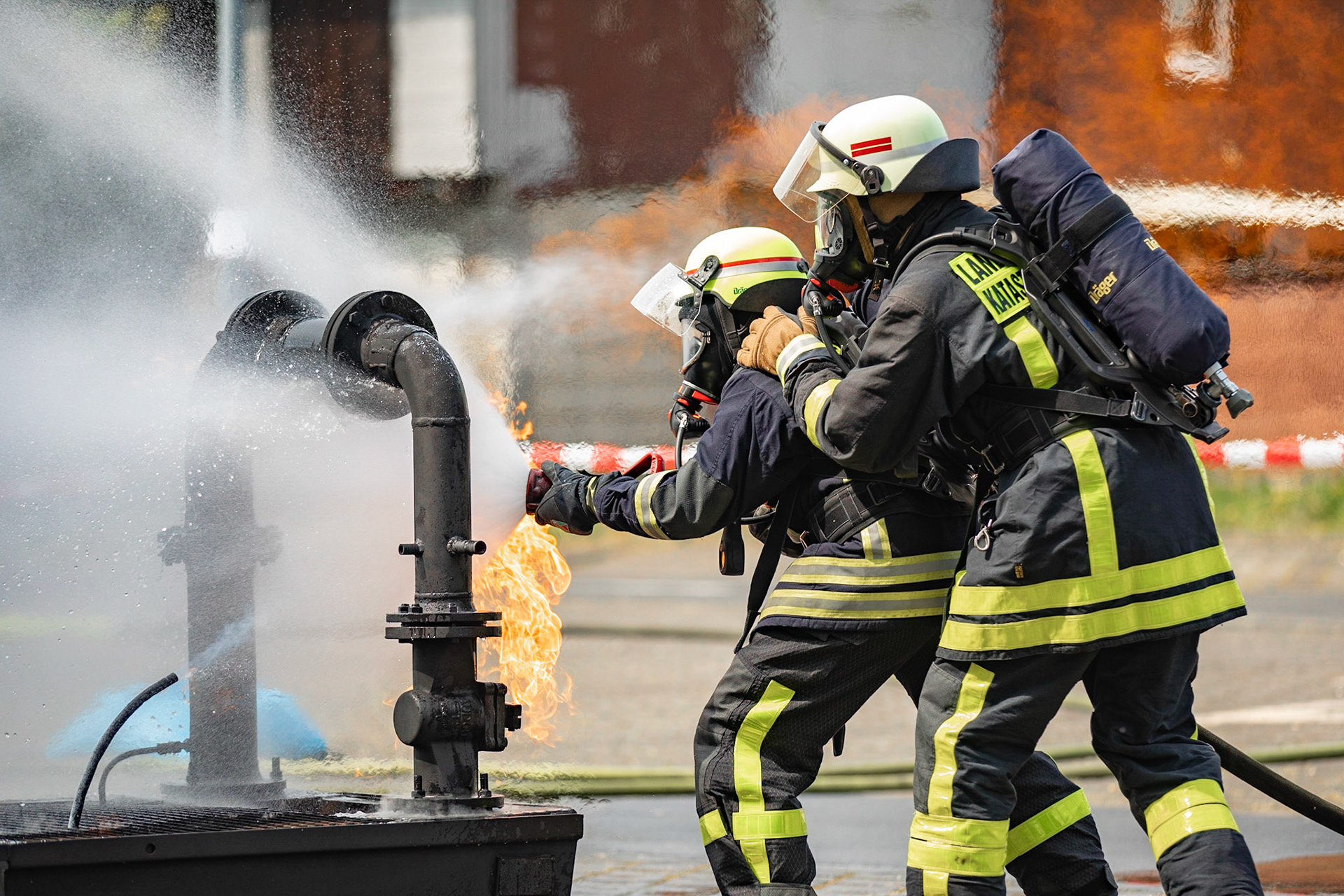 Löschübung eines Gasbrandes