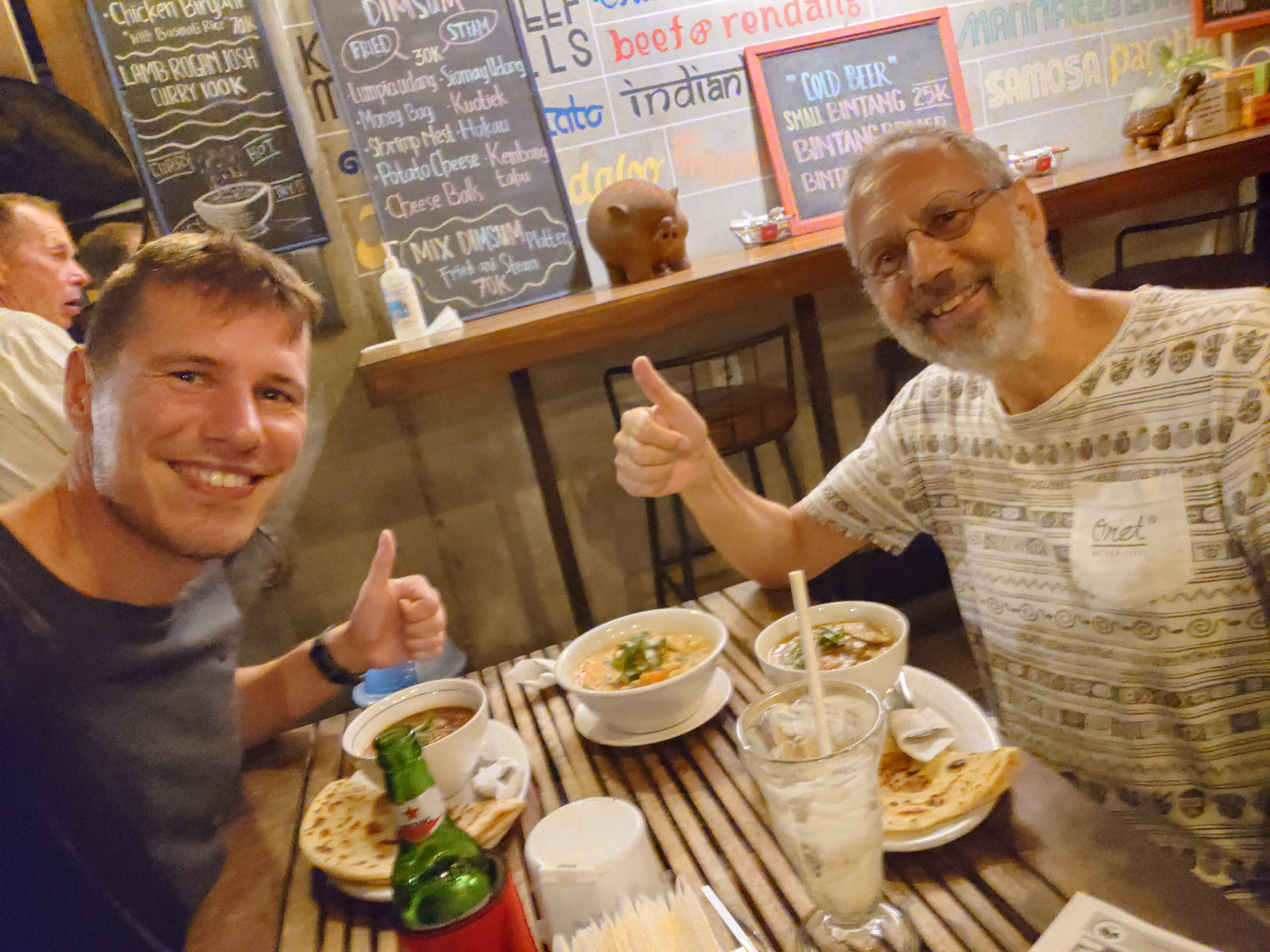 Mit Michael war ich im MD Warung indisch essen. So gut dort!