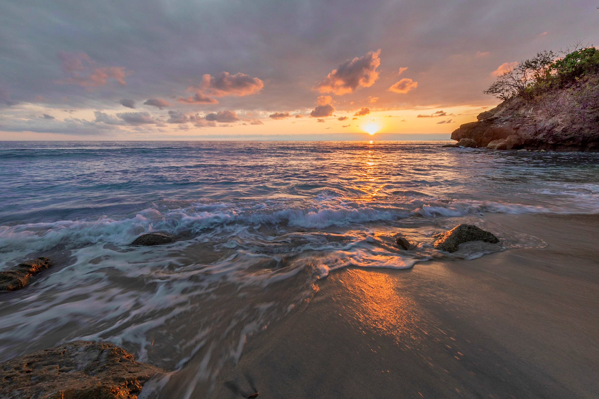 Bali - Sonnenaufgang auf Nusa Penida