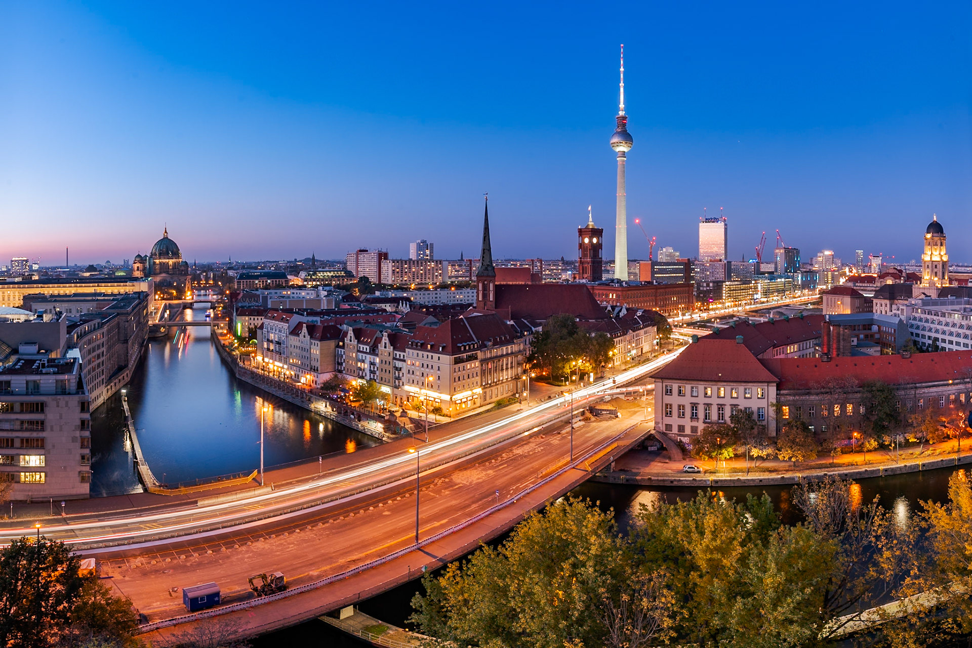 Berlin - Alexanderplatz und Rotes Rathaus