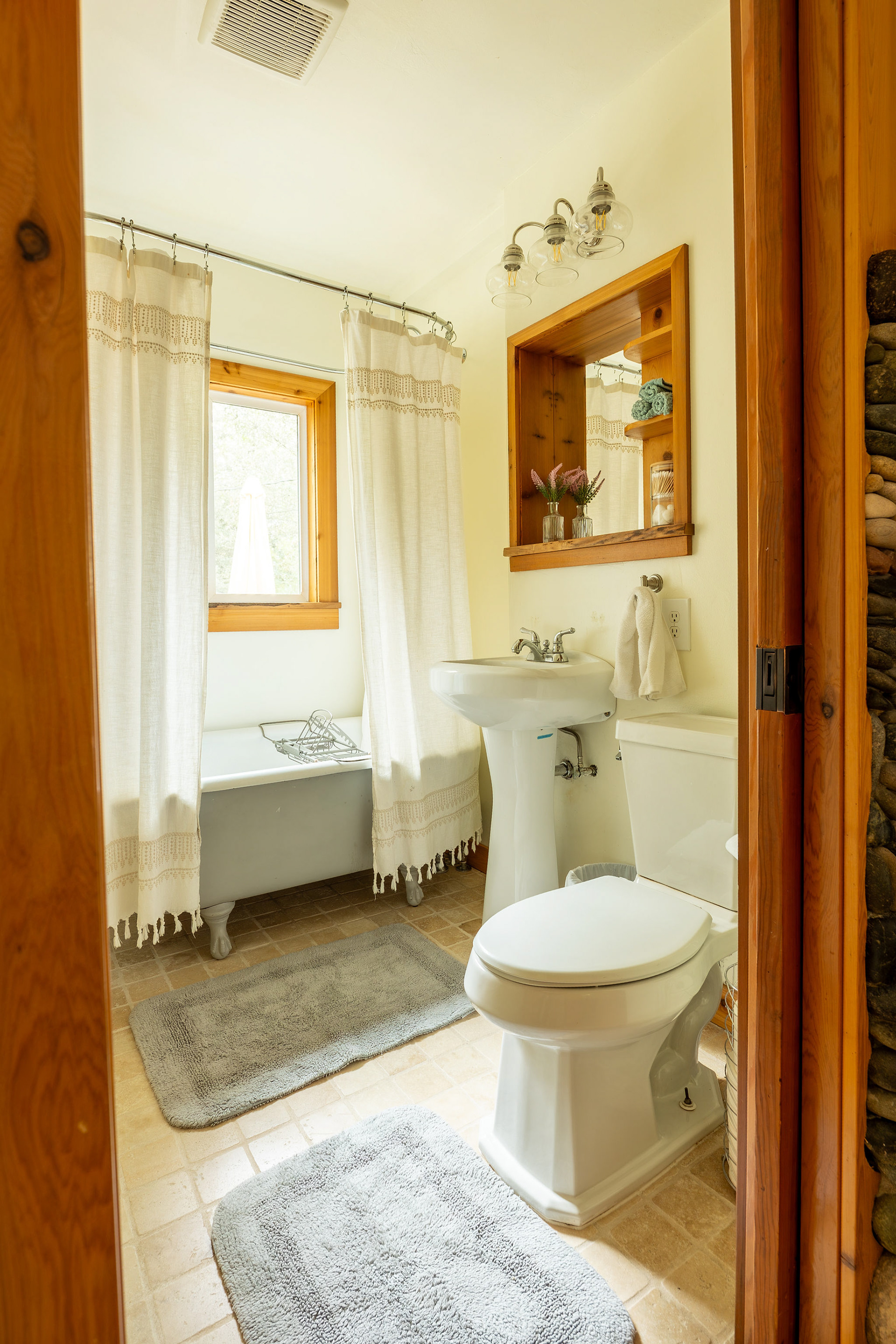 Airbnb listing photo