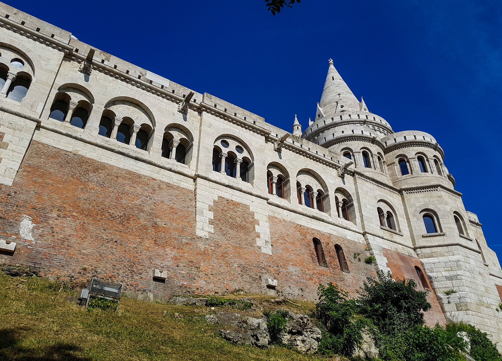 Bastionul pescarilor. Buda. Budapesta