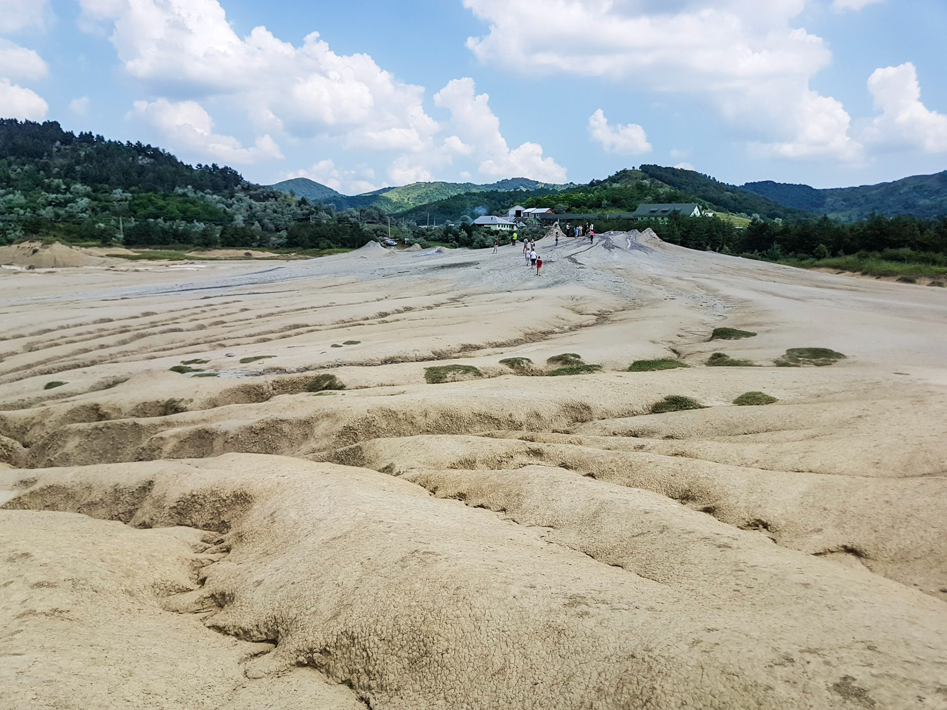 Vulcanii Noroioși. Scorțișoara