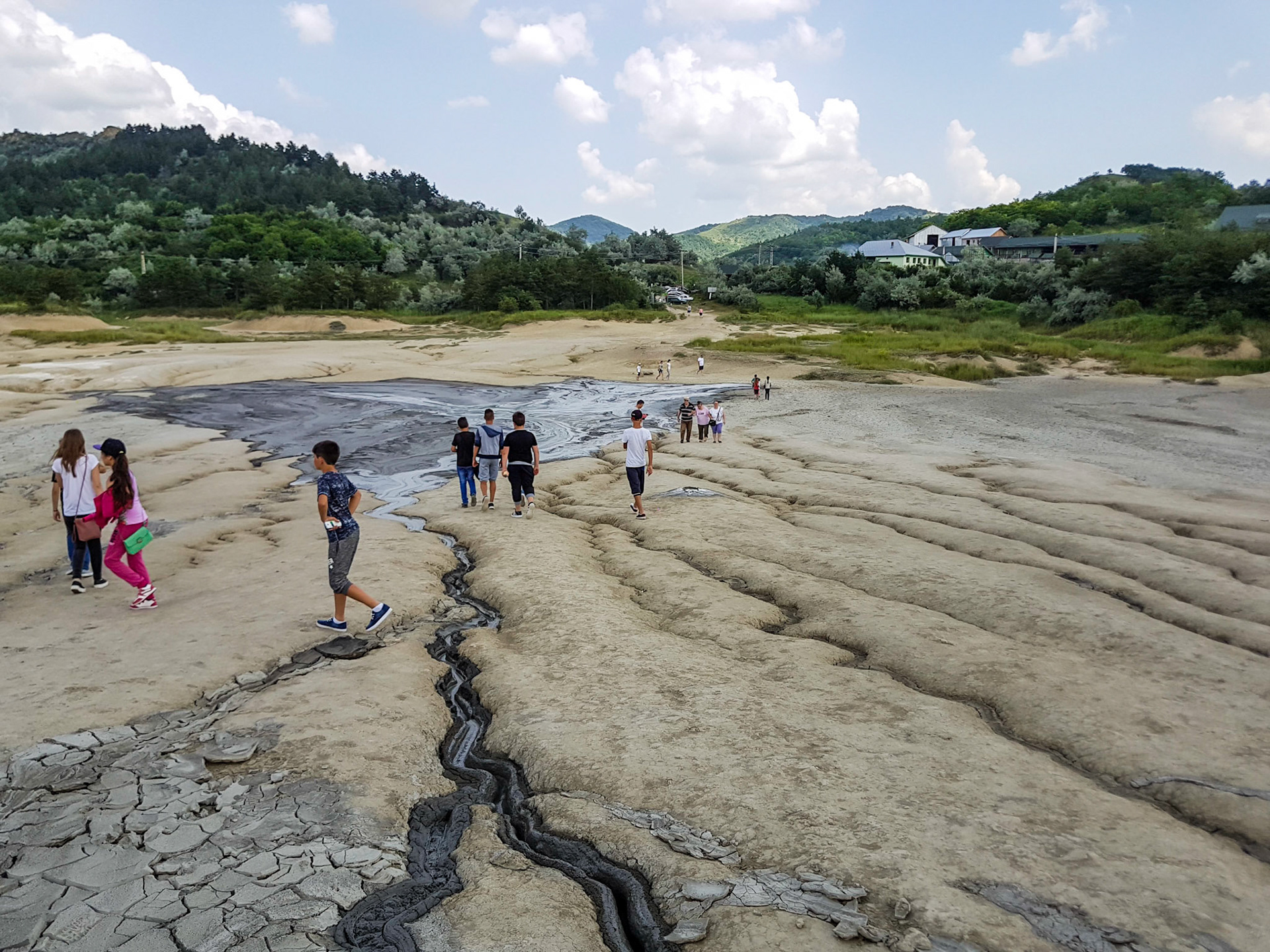 Vulcanii Noroioși. Scorțișoara