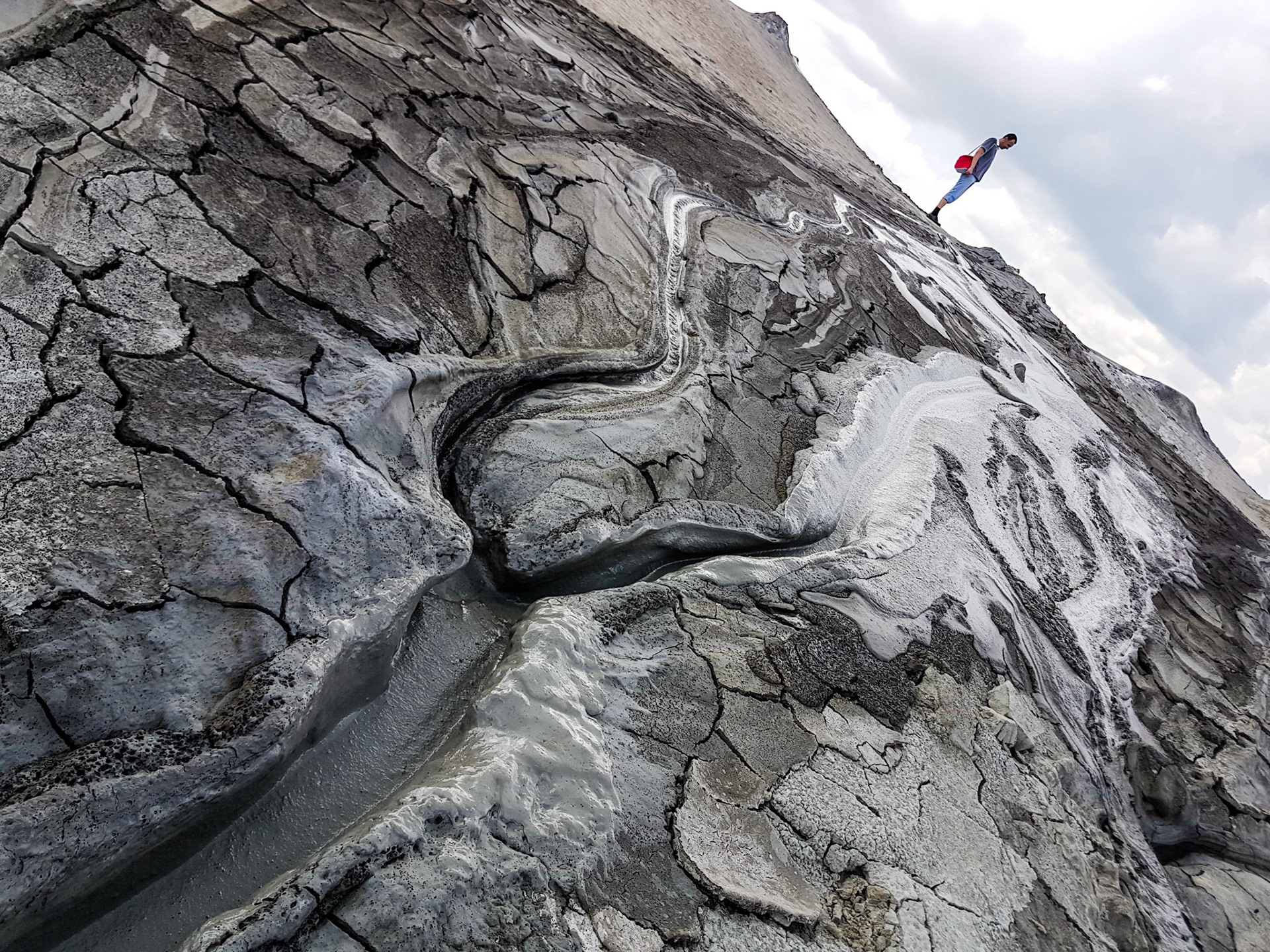 Vulcanii Noroioși. Scorțișoara