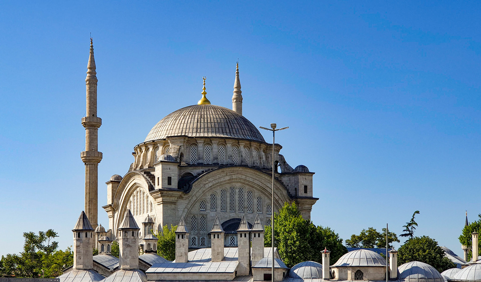 Moscheea Nuruosmaniye. Istanbul