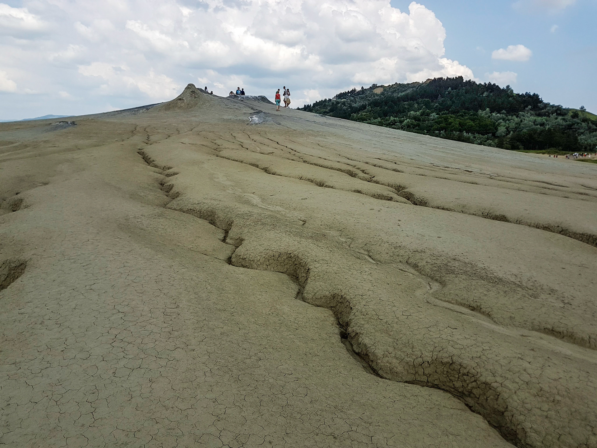 Vulcanii Noroioși. Scorțișoara