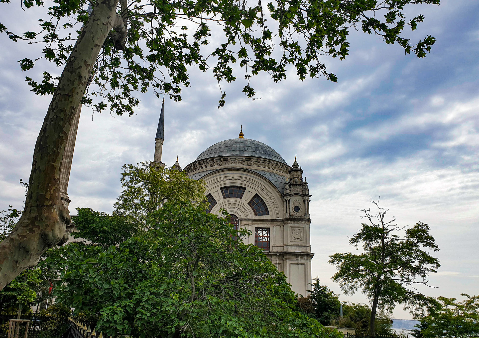 Moscheea Dolmabahce. Istanbul