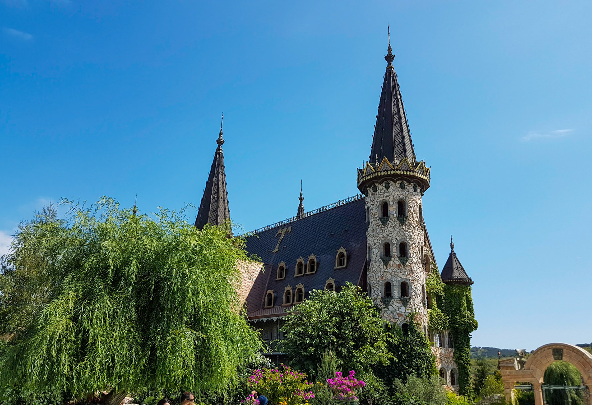 Castelul Ravadinovo