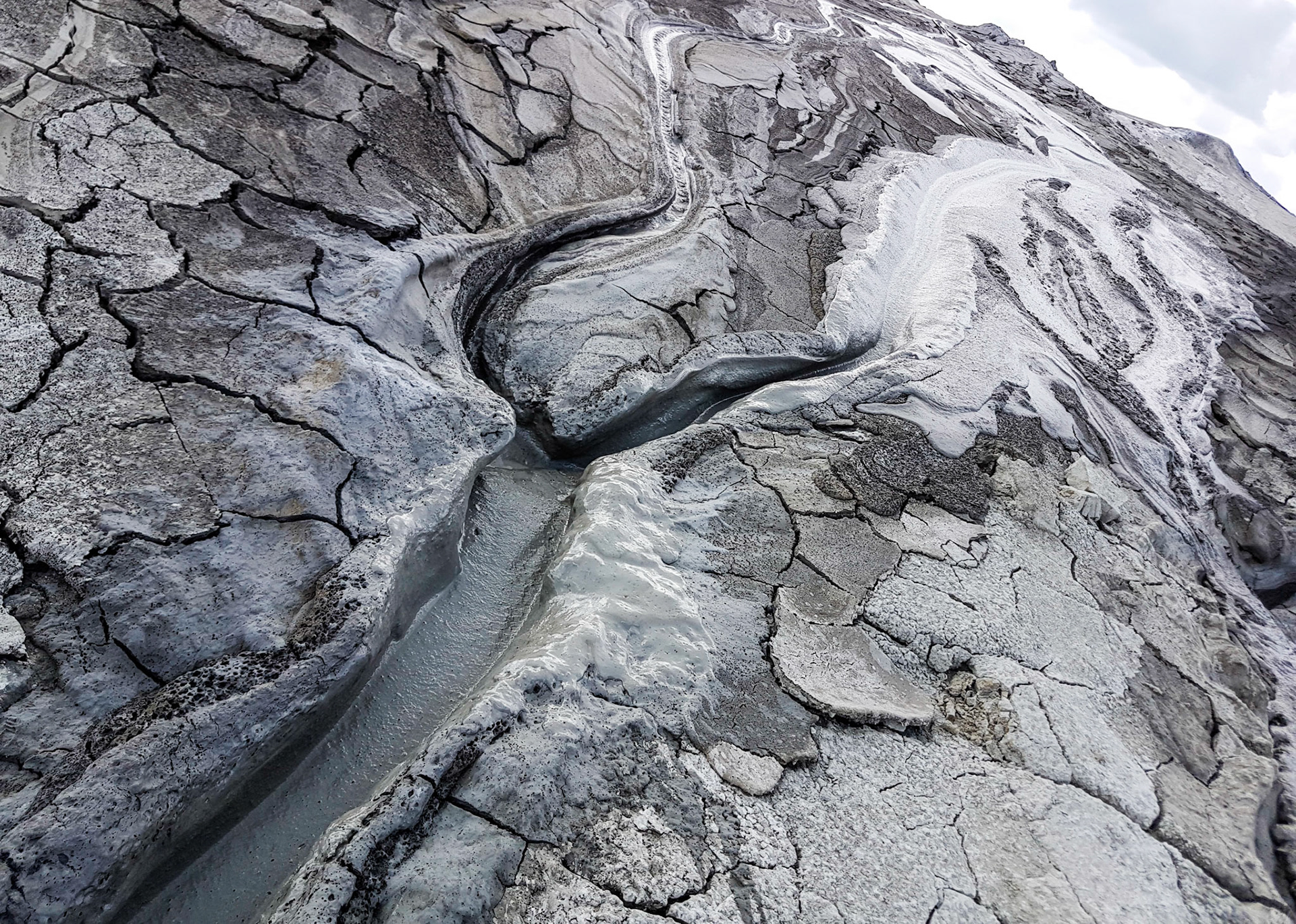 Vulcanii Noroioși. Scorțișoara