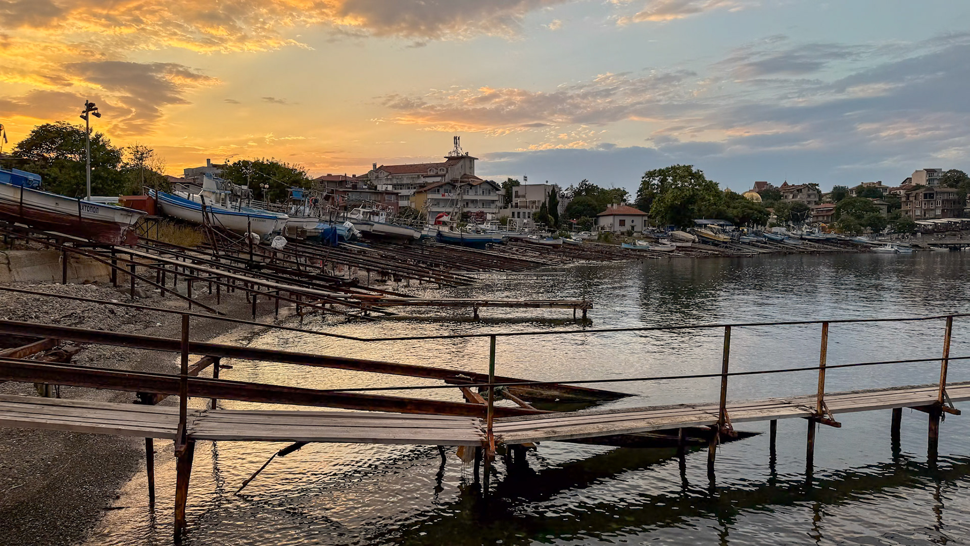 Ahtopol