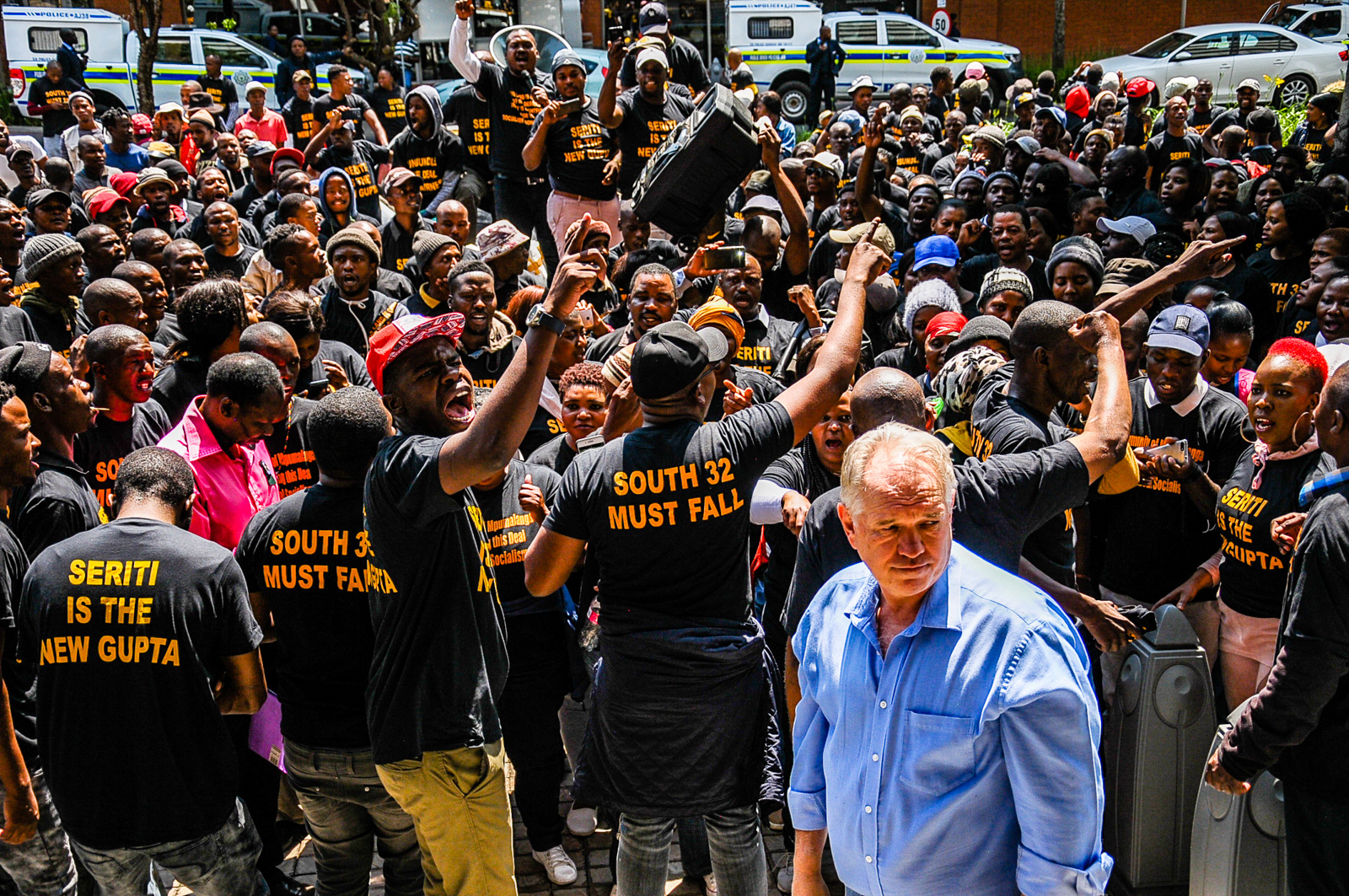Mpumalanga residents present memoranda to South32 mining house as a result of alleged exploitation, Melrose, Johannesburg 2019 © 2023 Arnold Manda