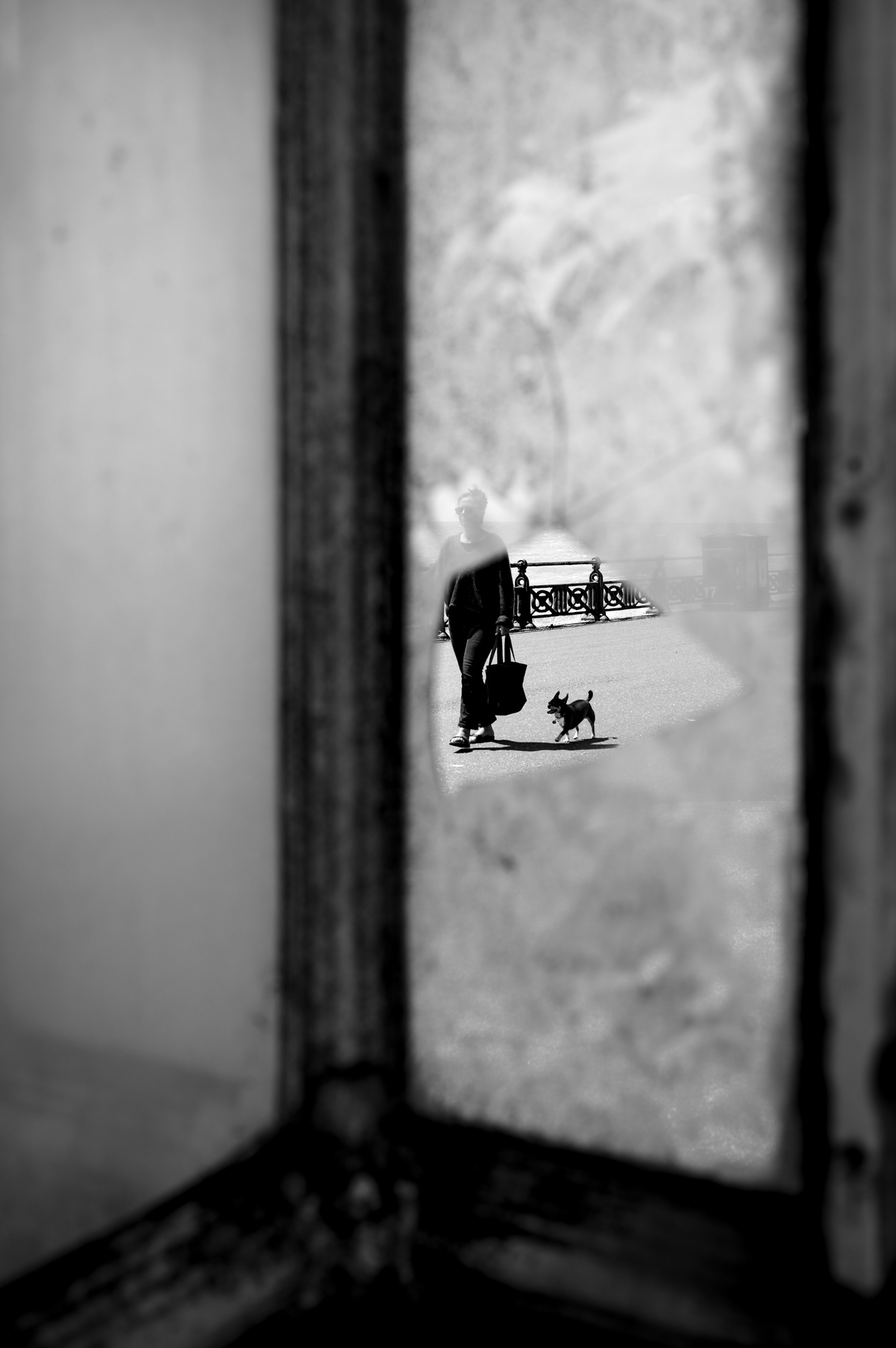 © MAX BURGESS