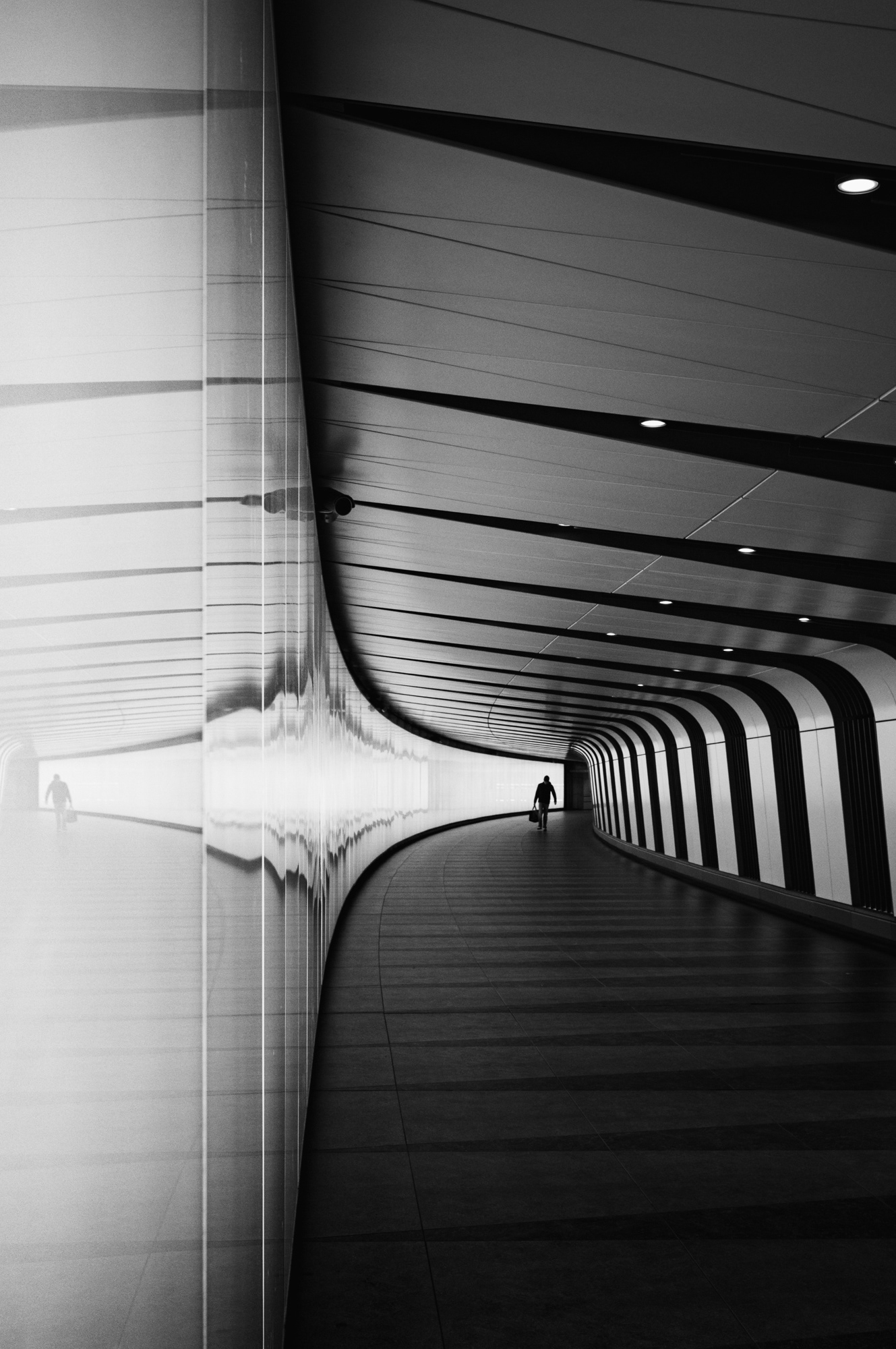 © MAX BURGESS