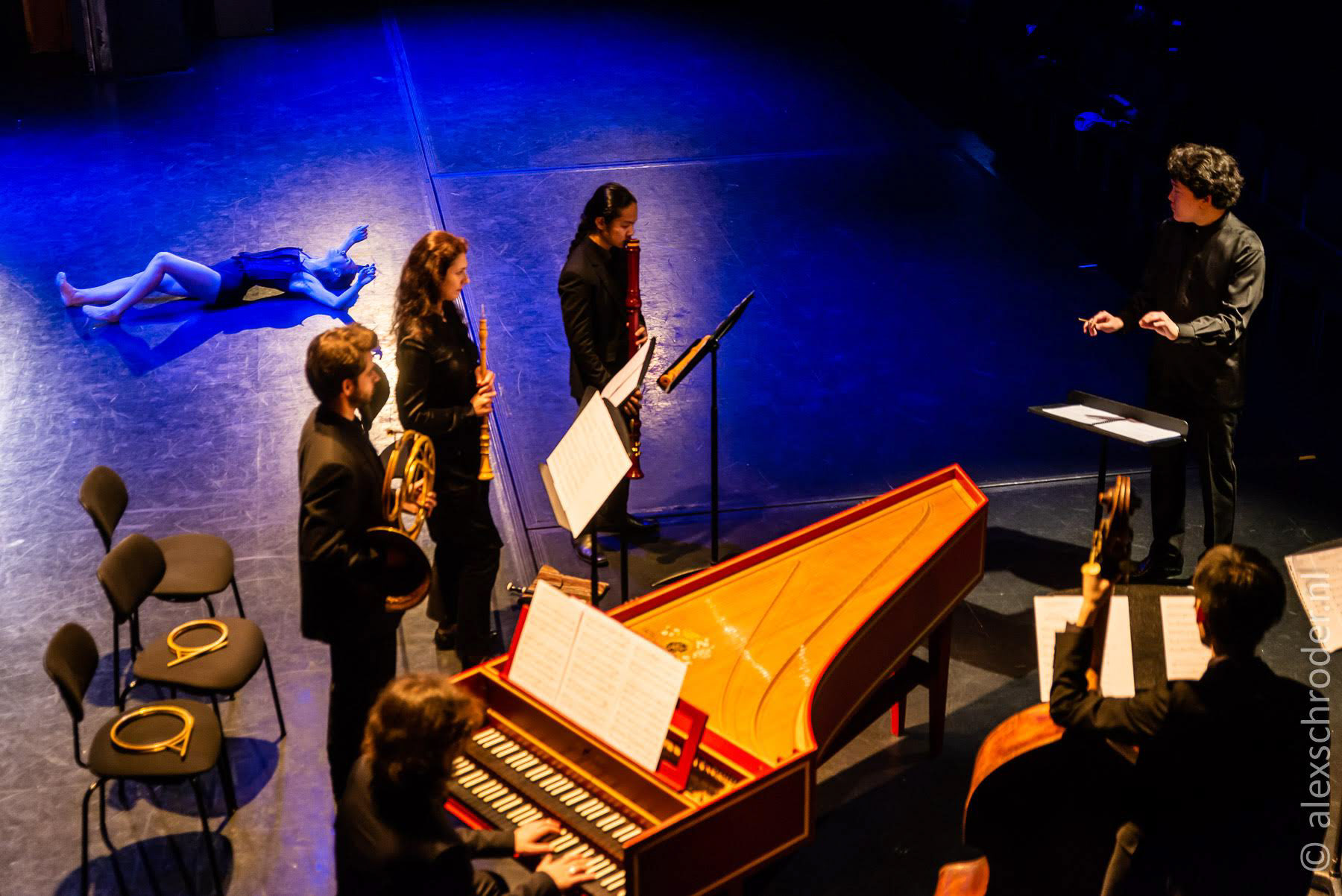 Three pieces for baroque ensemble - Conducted by Leonard Kwon, performed by the Natthapong Sirisit (rec.), Olga Kuznetsova (ob.), Nicolas Roudier (hn.), Placida Ho (vln.), Takumi Hiratsuka (vlne), Eliot Dios Martinez (hps.) and the dancer Juul van Helvoirt.