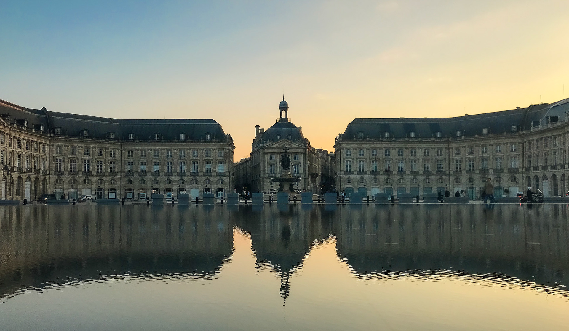 Another attempt at the water mirror attraction to get a good shot