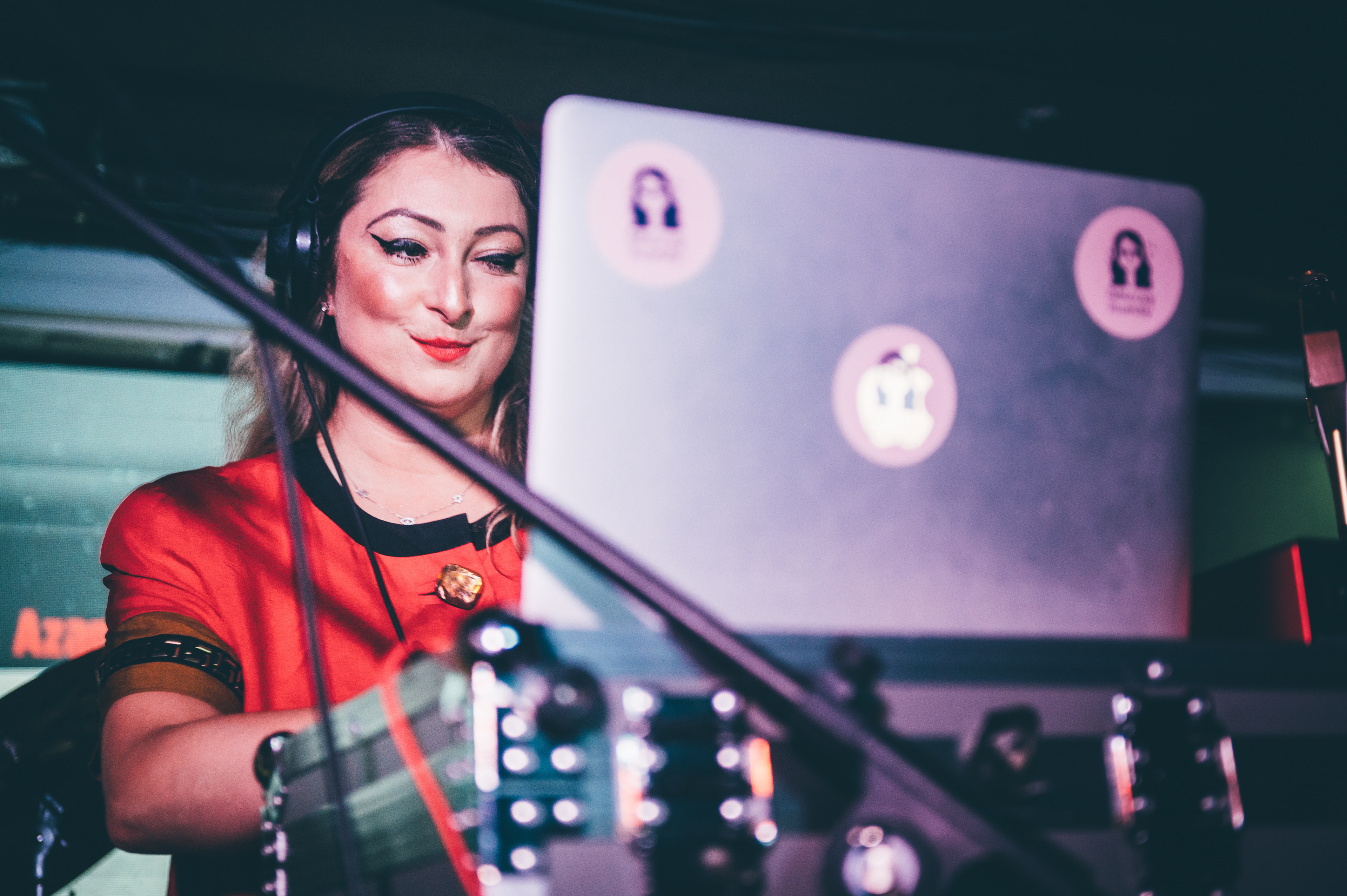 Rebecca Vasmant Ensemble | Room2