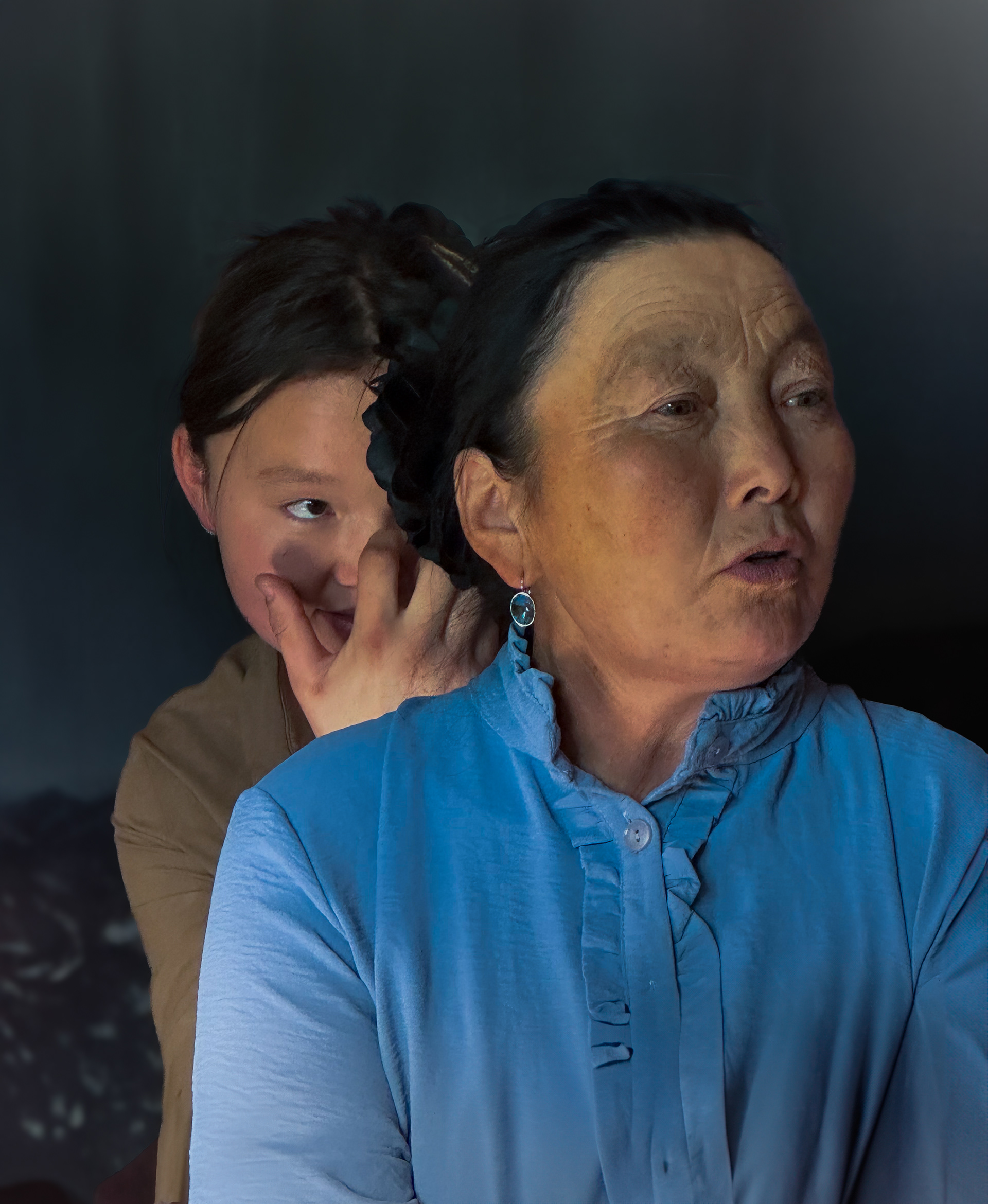 Mother of Eagle Huntress and her daughter