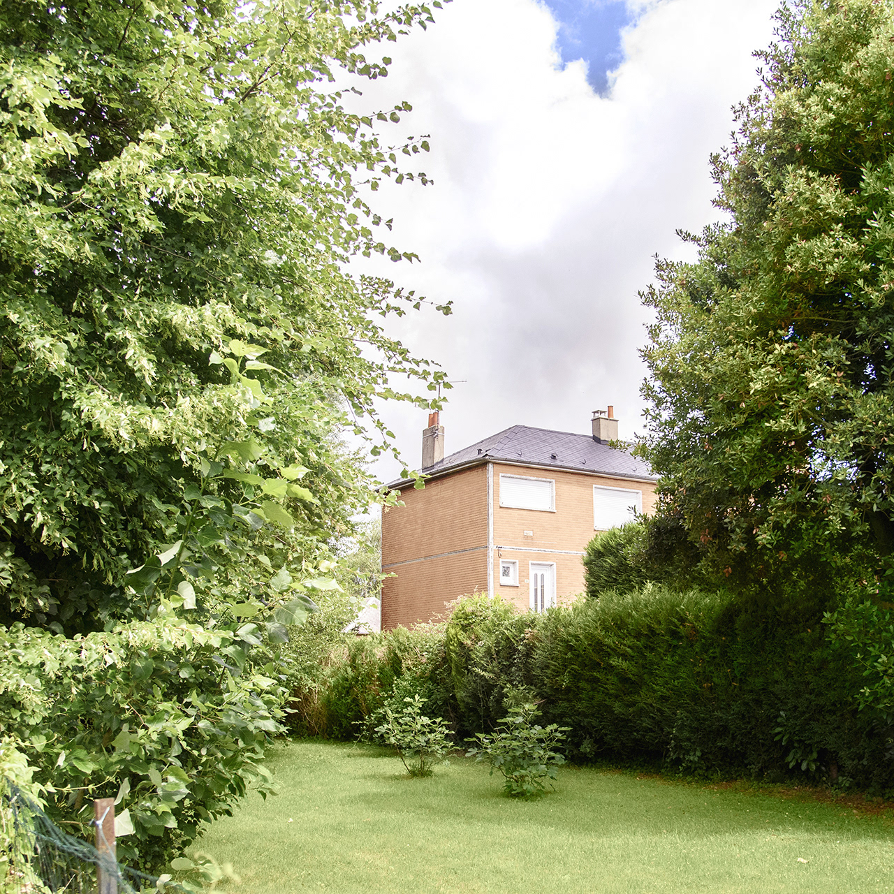 2021 | MAISON RUE PIERRE CURIE VUE DEPUIS LE JARDIN VOISIN